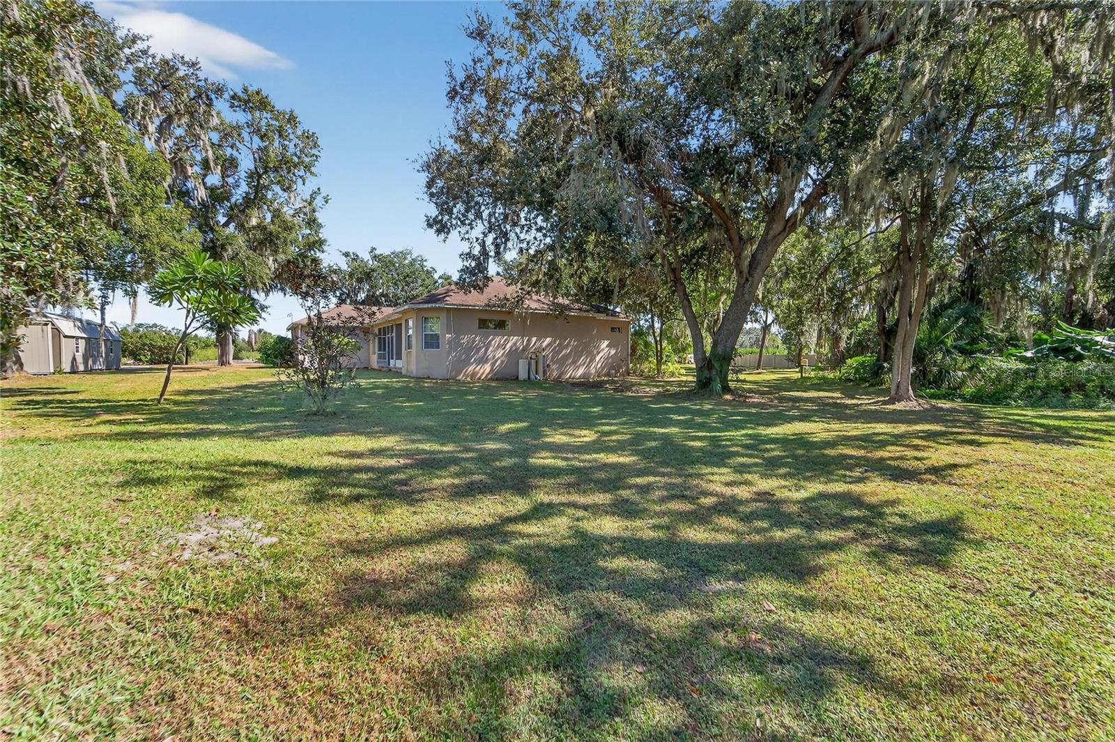 Image 24 of 99 For 332 Holloway Road