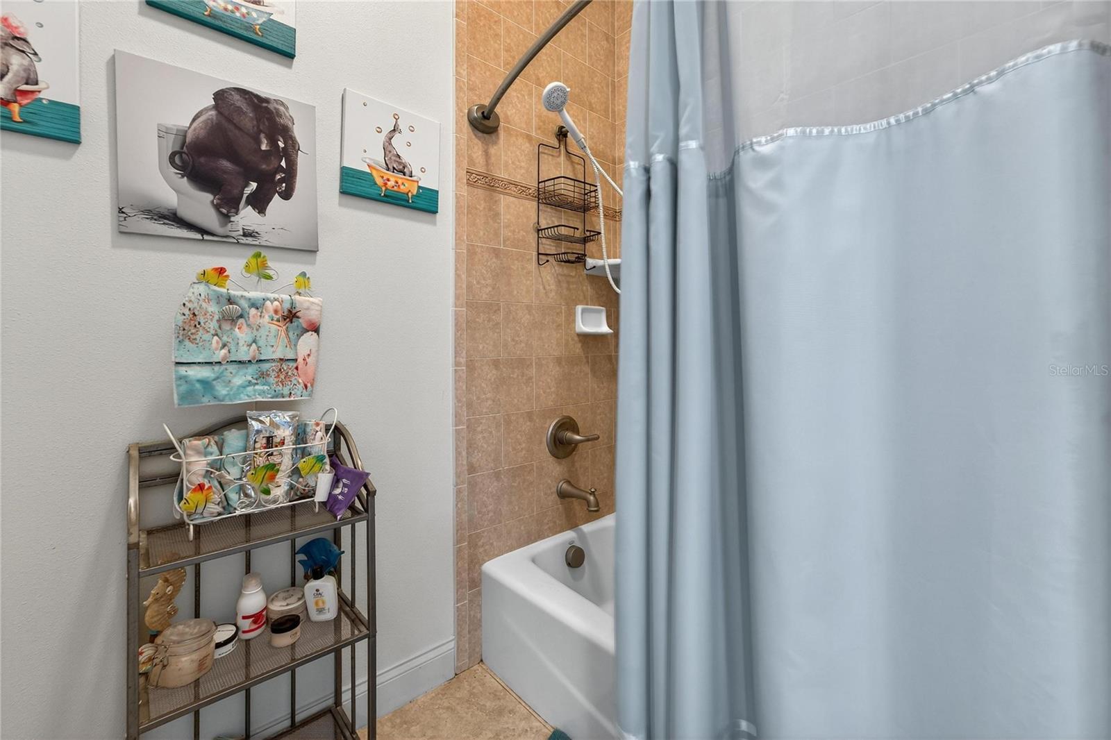 Image 37 of 99 For 332 Holloway Road