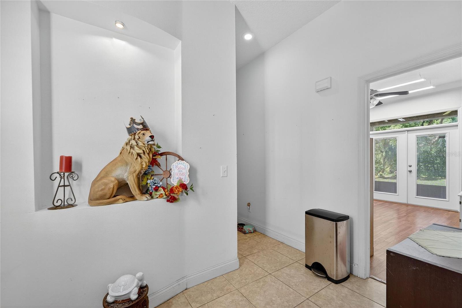 Image 43 of 99 For 332 Holloway Road