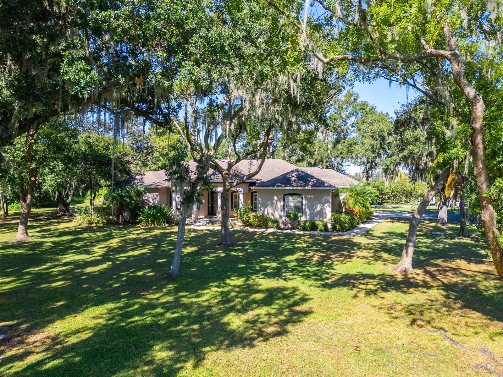 Image 76 of 99 For 332 Holloway Road