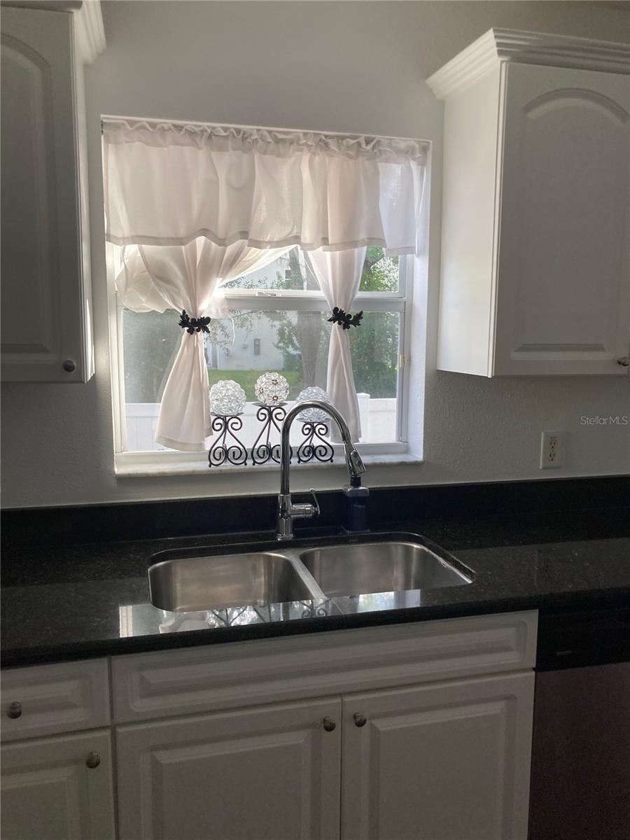 Image 13 of 32 For 1702 North Street