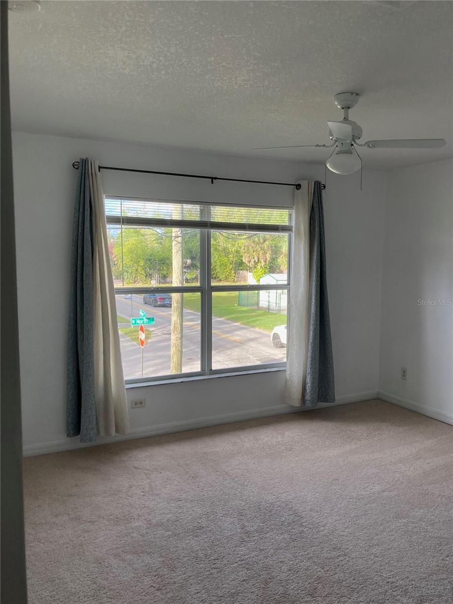 Image 19 of 32 For 1702 North Street