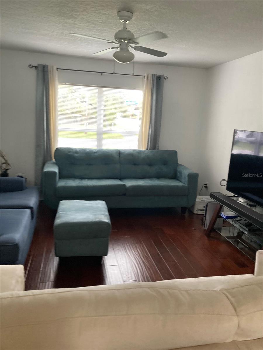 Image 3 of 32 For 1702 North Street