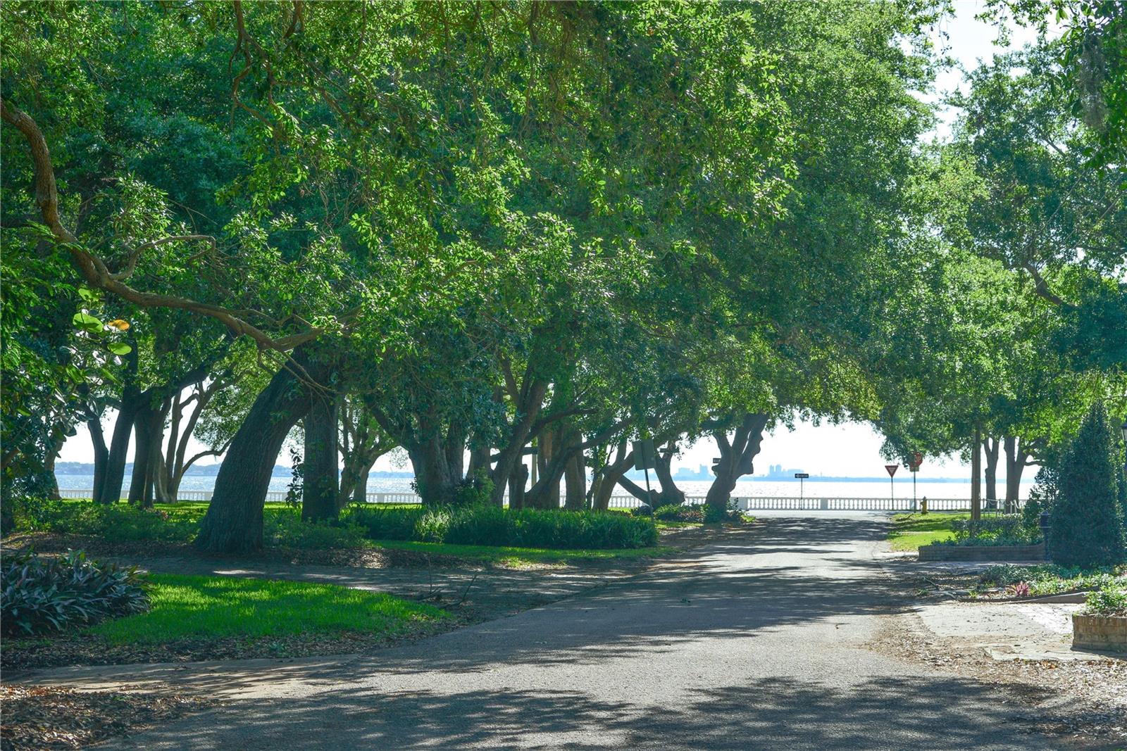 Image 8 of 11 For 4506 Longfellow Avenue