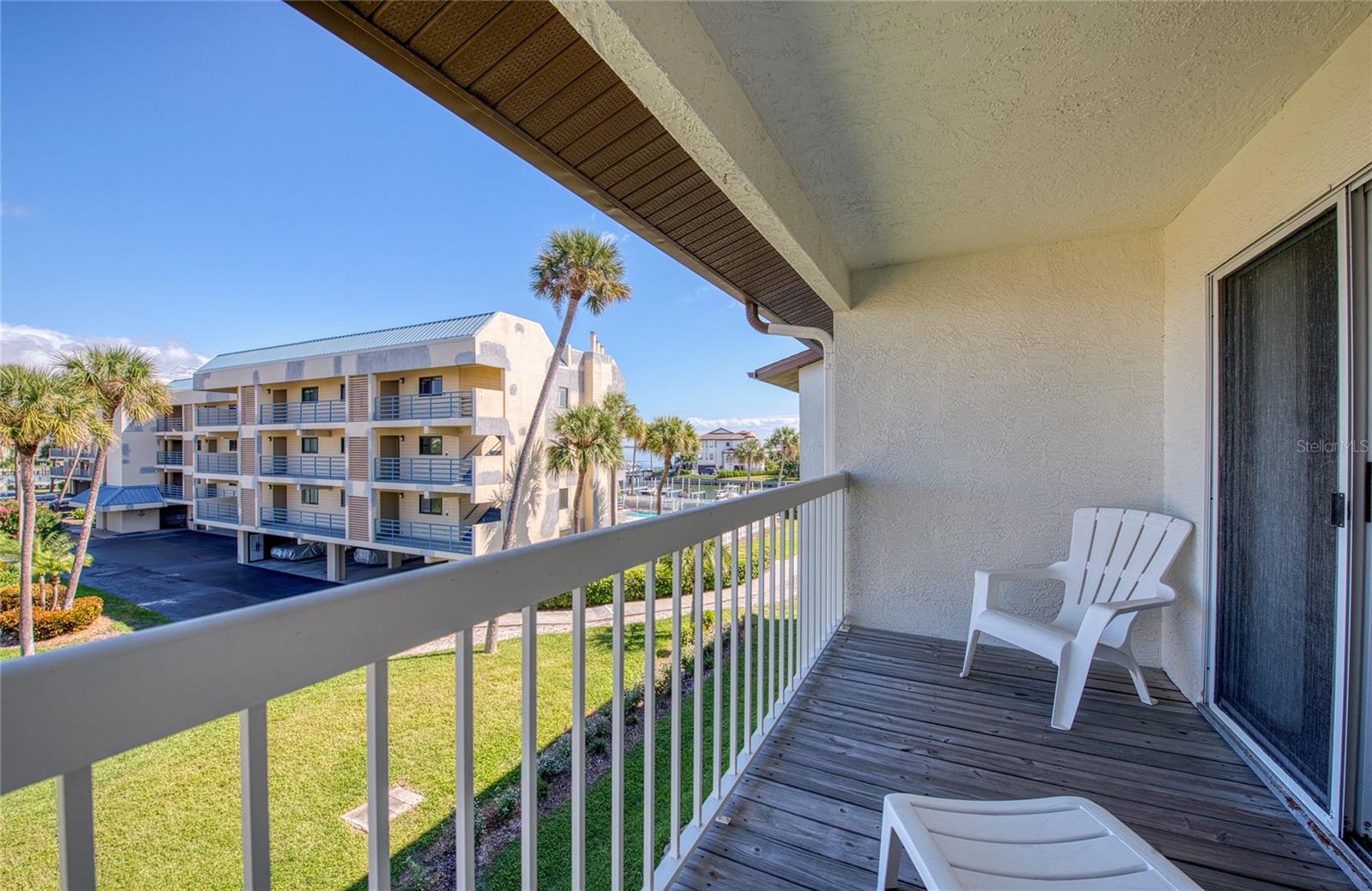 Image 40 of 61 For 285 Madeira Circle