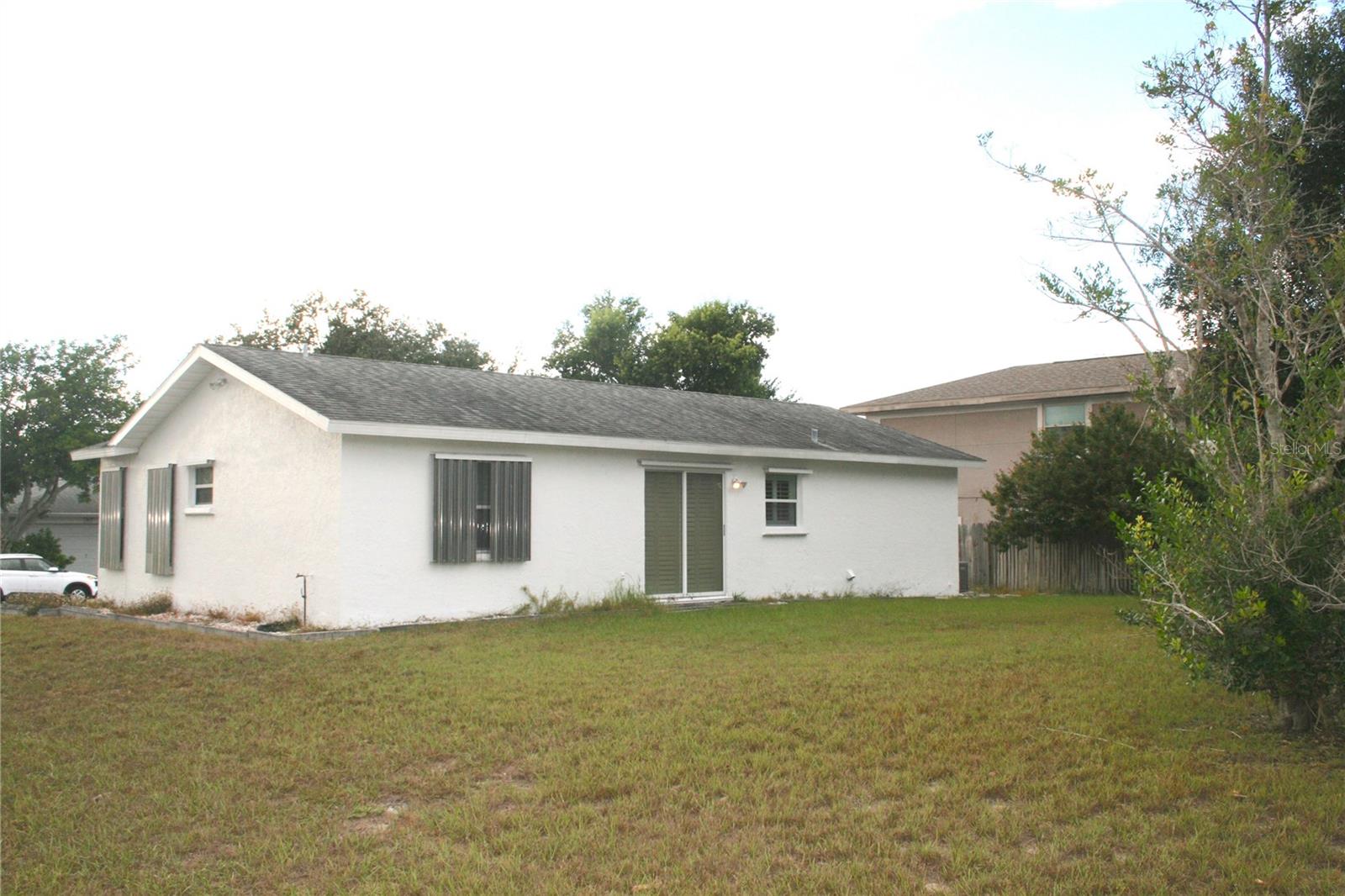 Image 21 of 25 For 2567 Knoll Street W