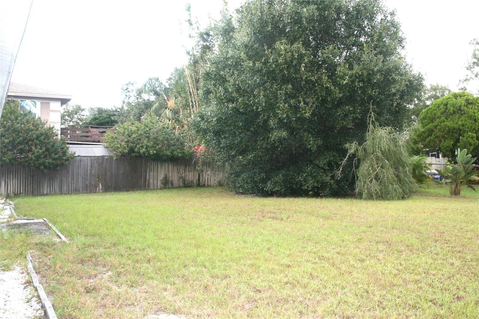 Image 24 of 25 For 2567 Knoll Street W