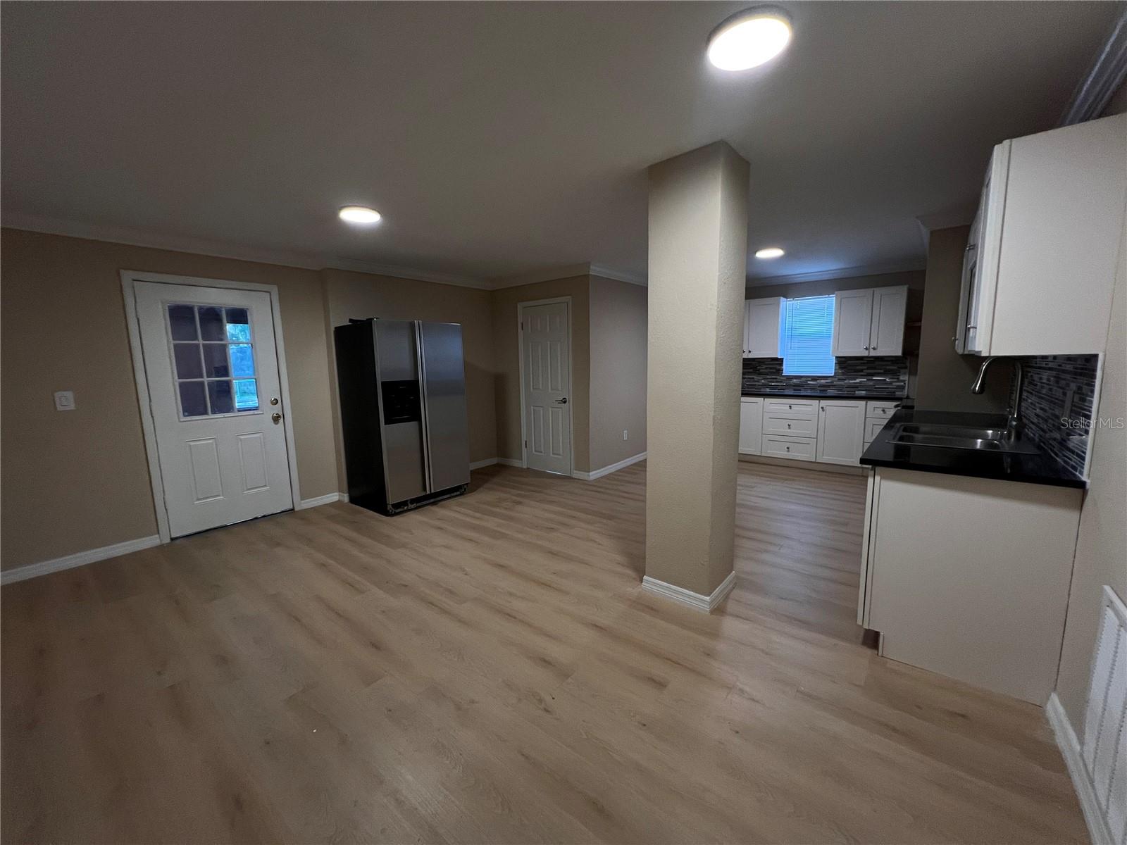 Image 24 of 46 For 816 Drane Street Nw