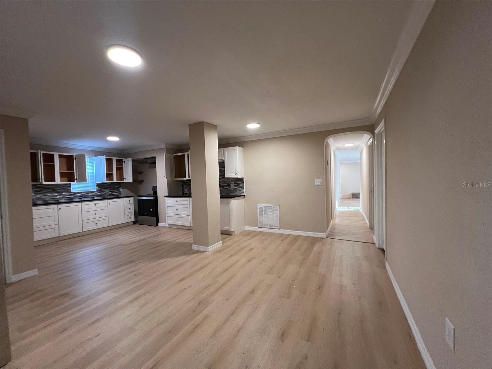 Image 25 of 46 For 816 Drane Street Nw