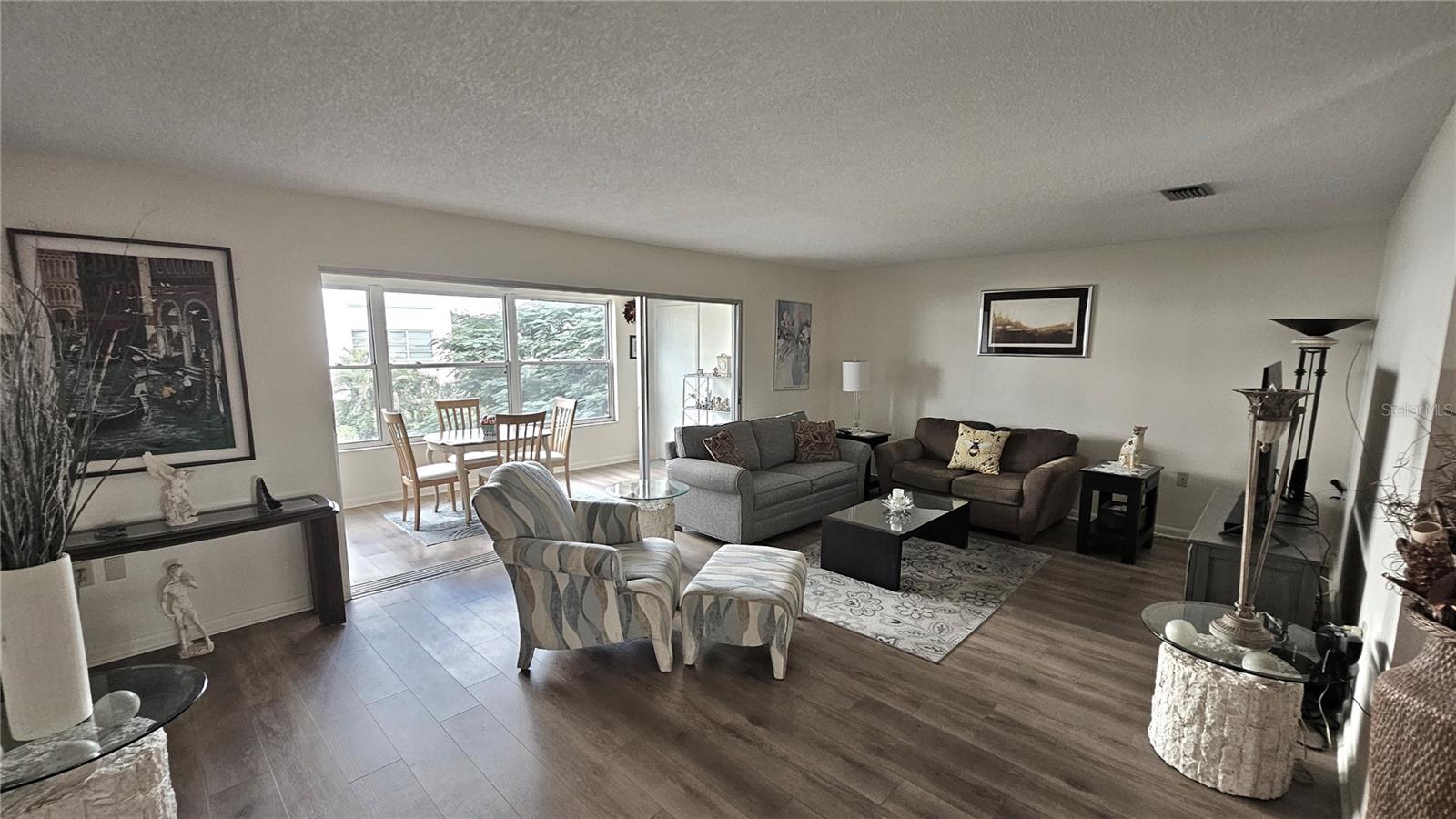 Image 11 of 43 For 2960 59th Street S 202