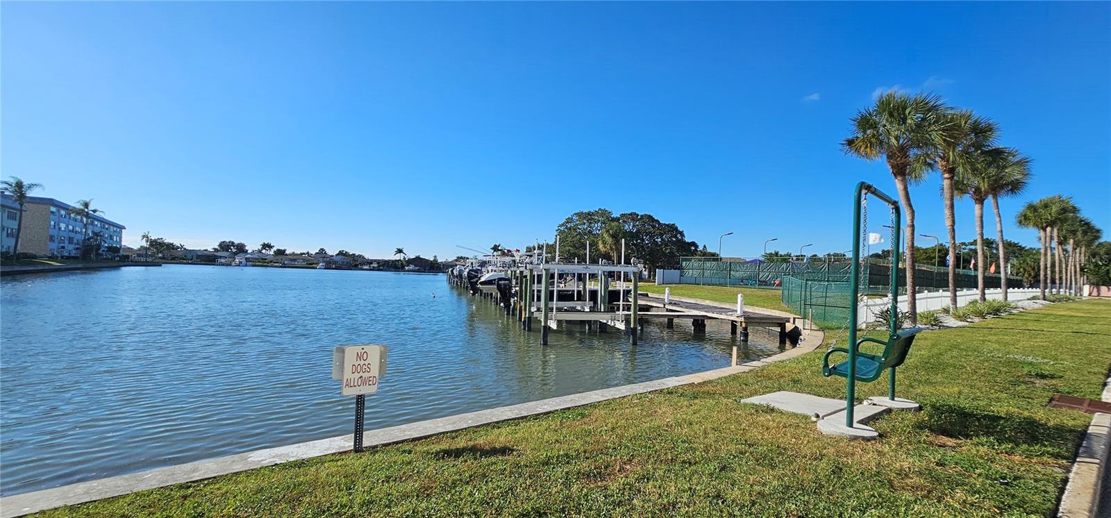 Image 31 of 43 For 2960 59th Street S 202