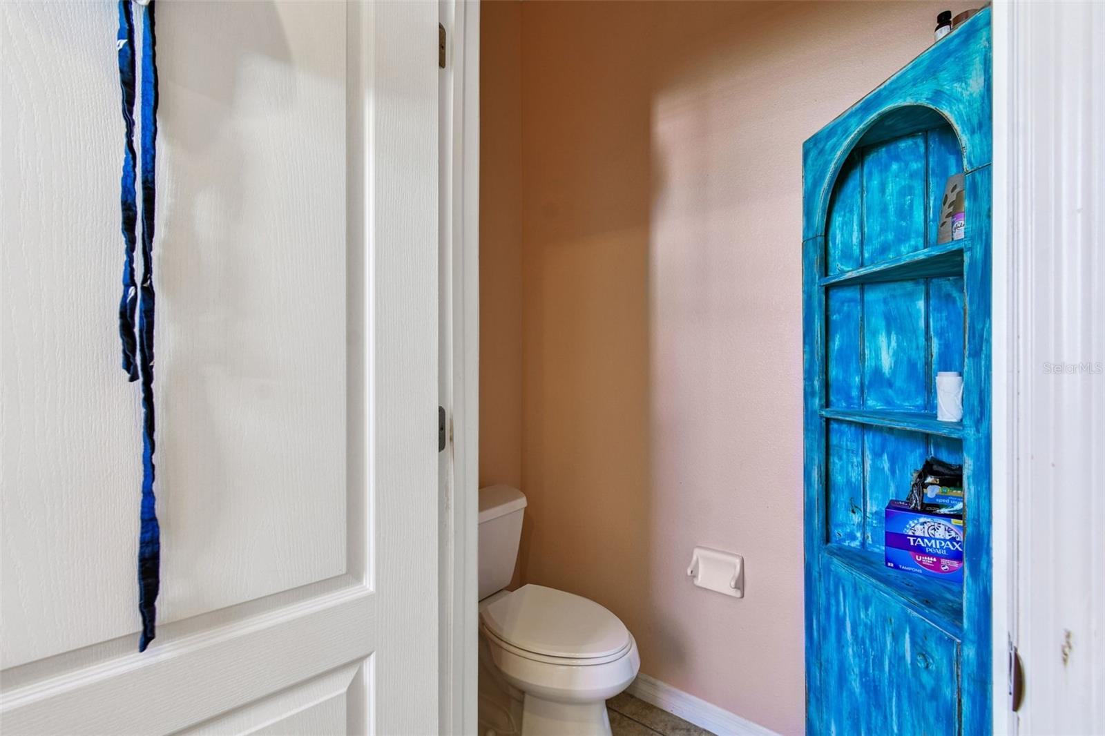 Image 20 of 47 For 1110 Lauren Manor Loop