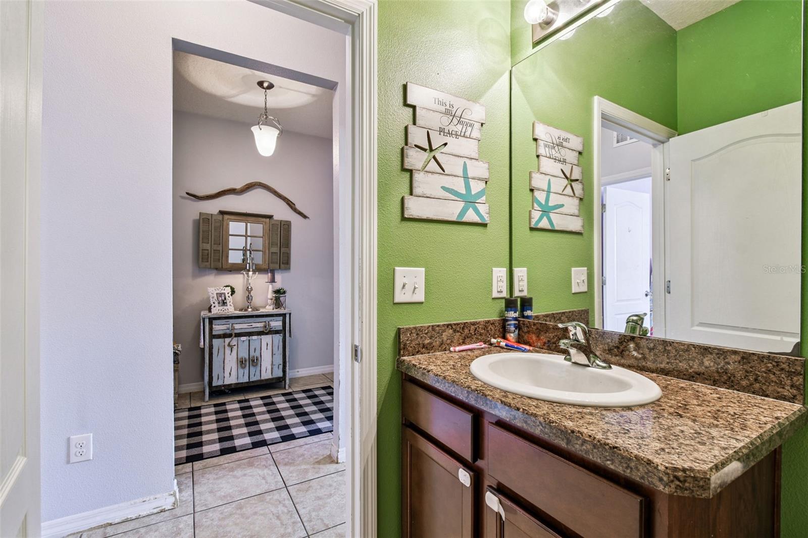 Image 23 of 47 For 1110 Lauren Manor Loop