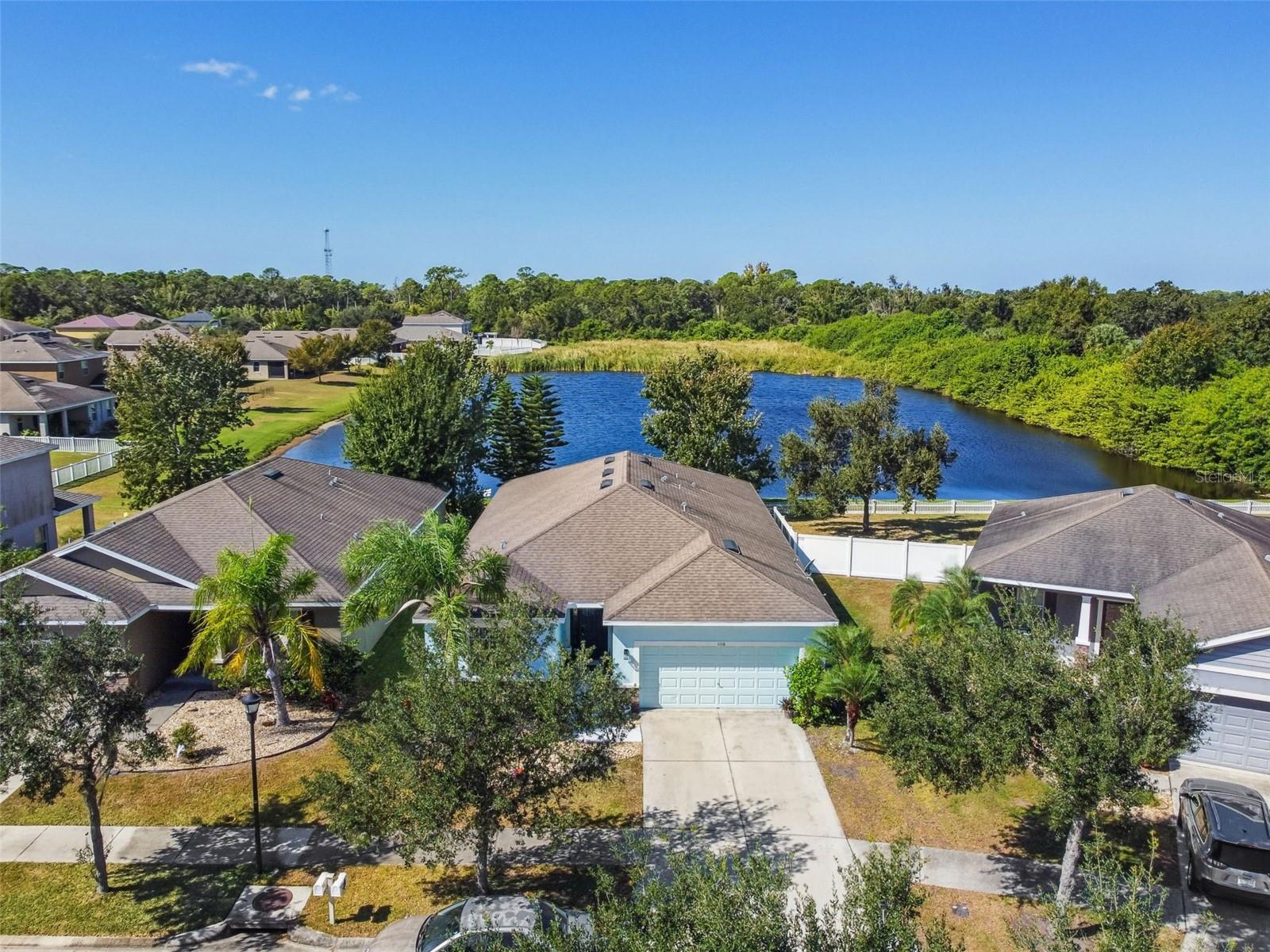 Image 4 of 47 For 1110 Lauren Manor Loop