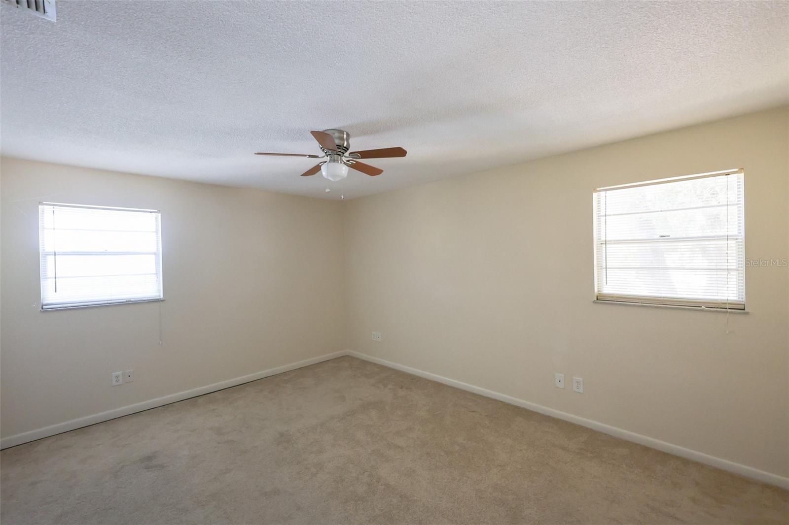 Image 10 of 18 For 1960 Union Street 34