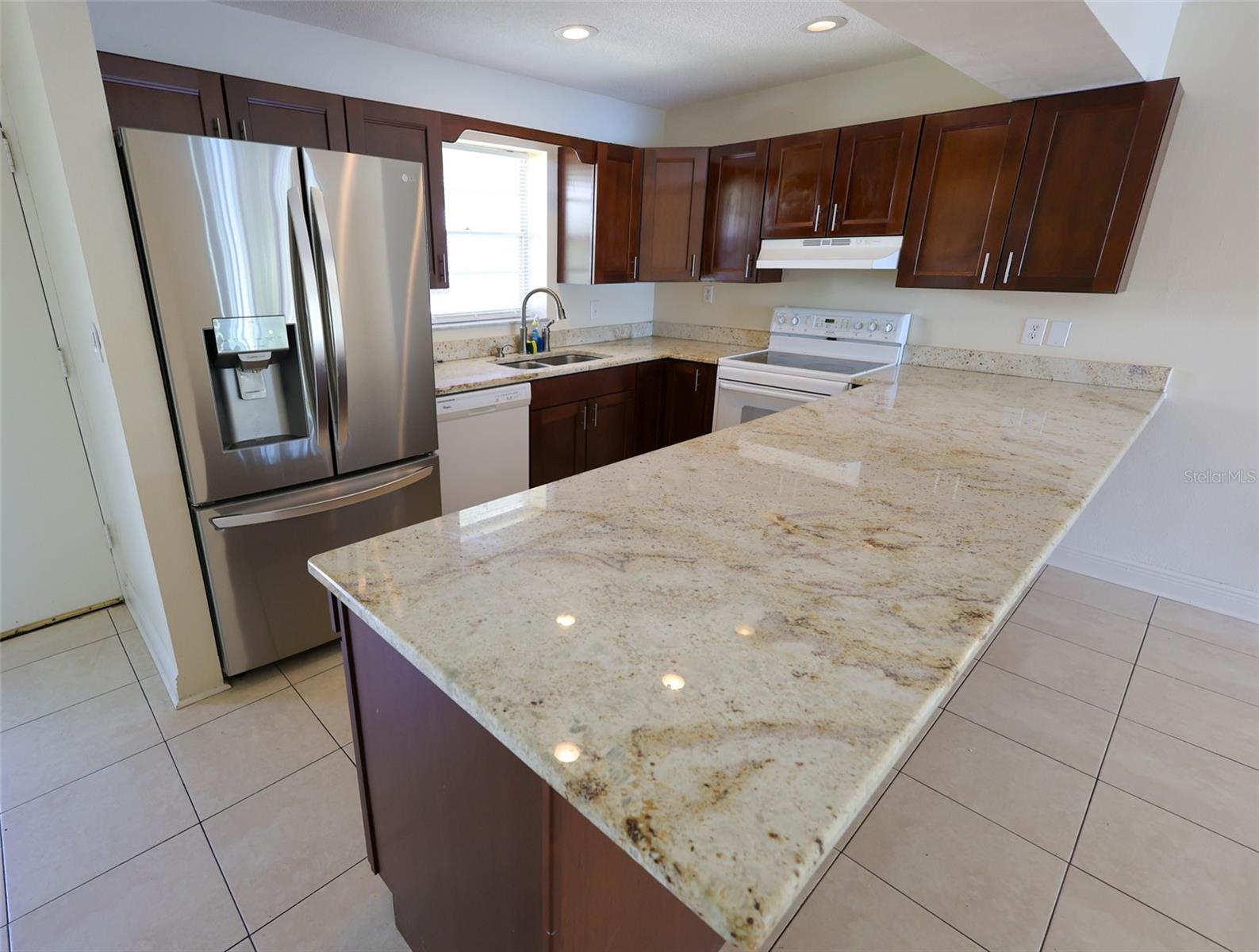 Image 6 of 18 For 1960 Union Street 34