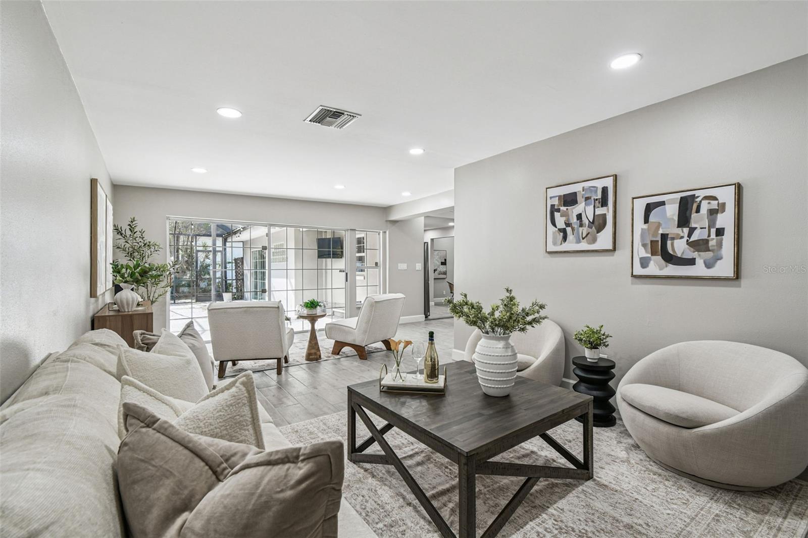 Image 29 of 51 For 2 Treasure Drive