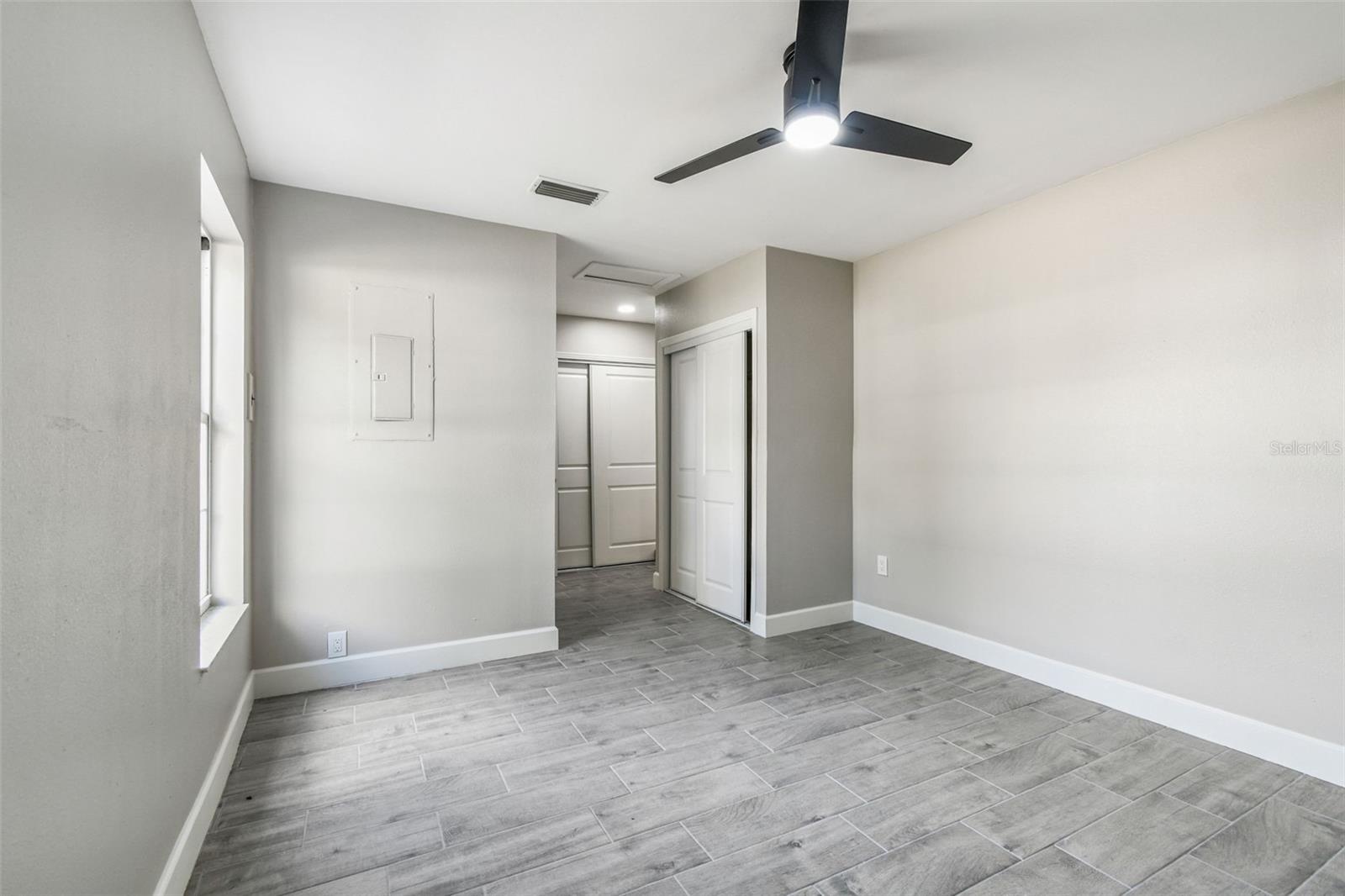 Image 31 of 51 For 2 Treasure Drive