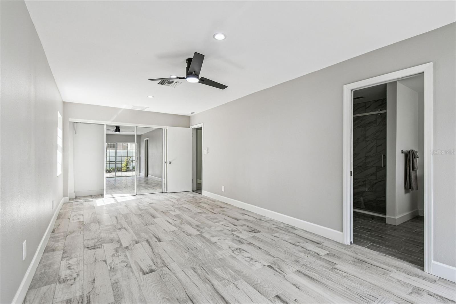 Image 39 of 51 For 2 Treasure Drive