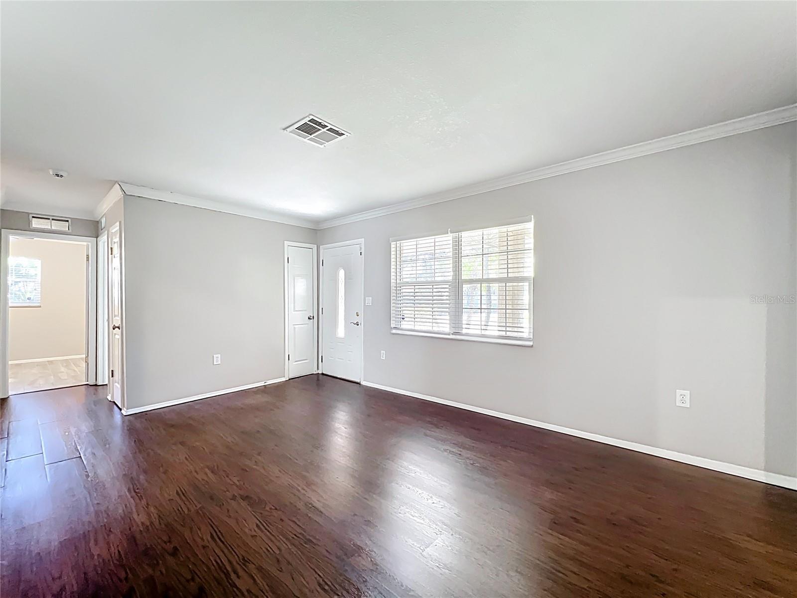 Image 12 of 47 For 300 Bay Hills Boulevard