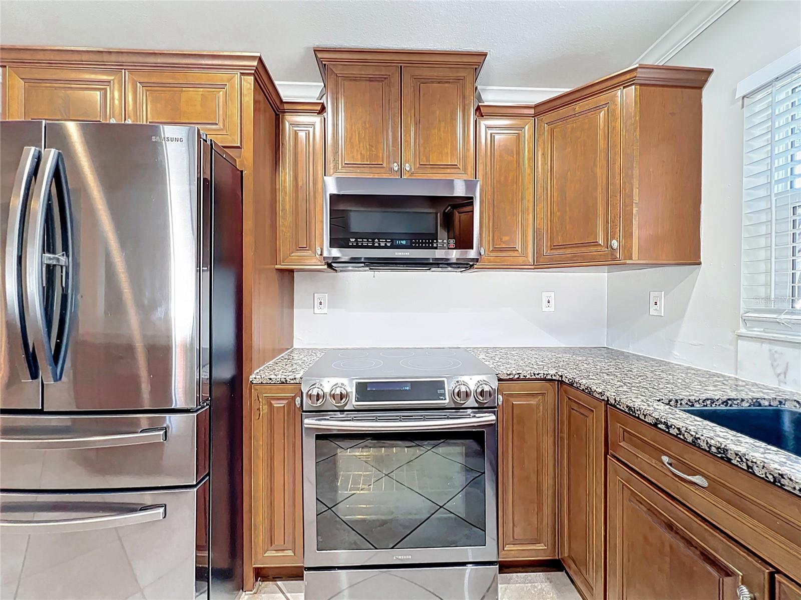 Image 15 of 47 For 300 Bay Hills Boulevard