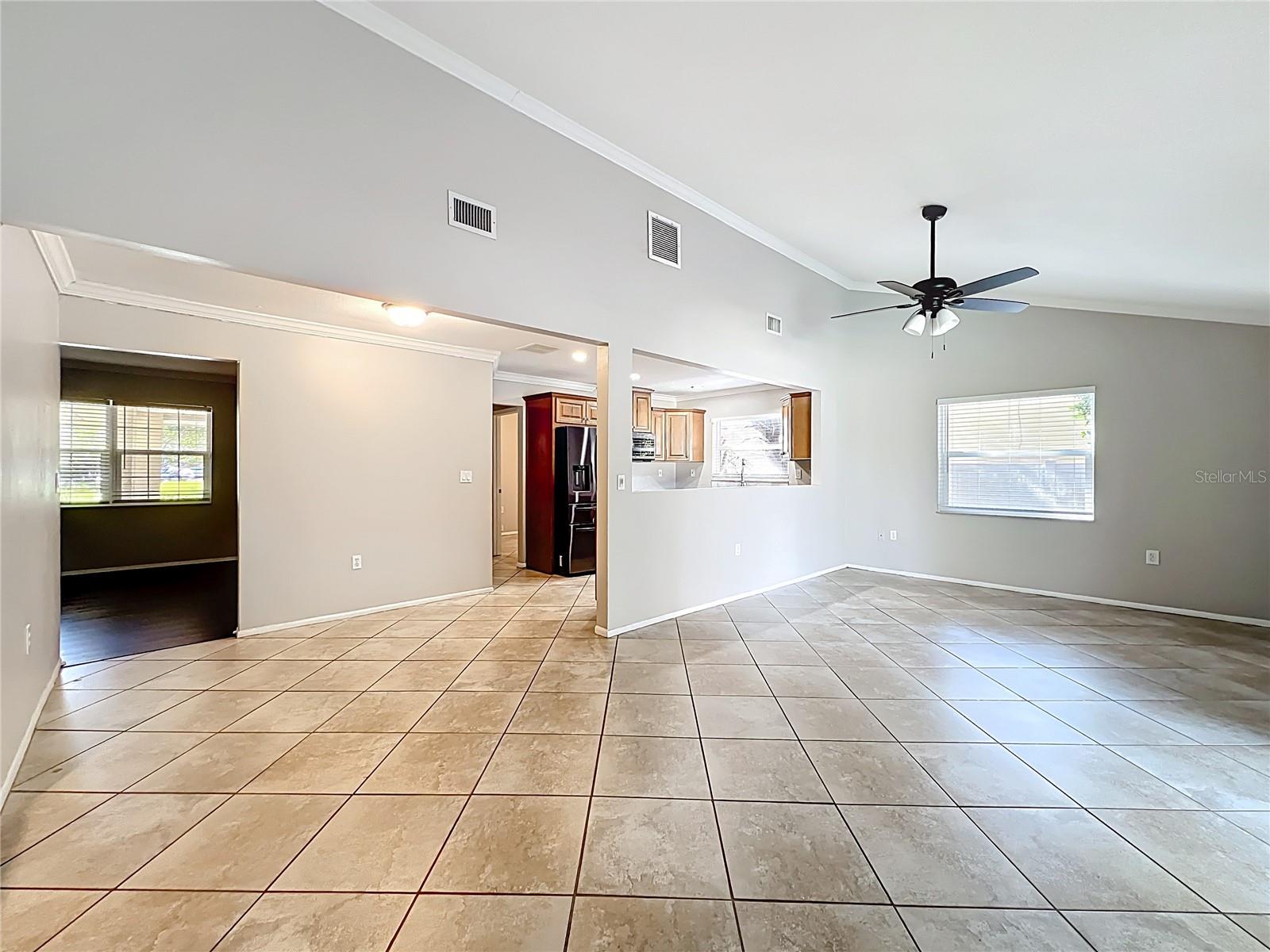 Image 21 of 47 For 300 Bay Hills Boulevard