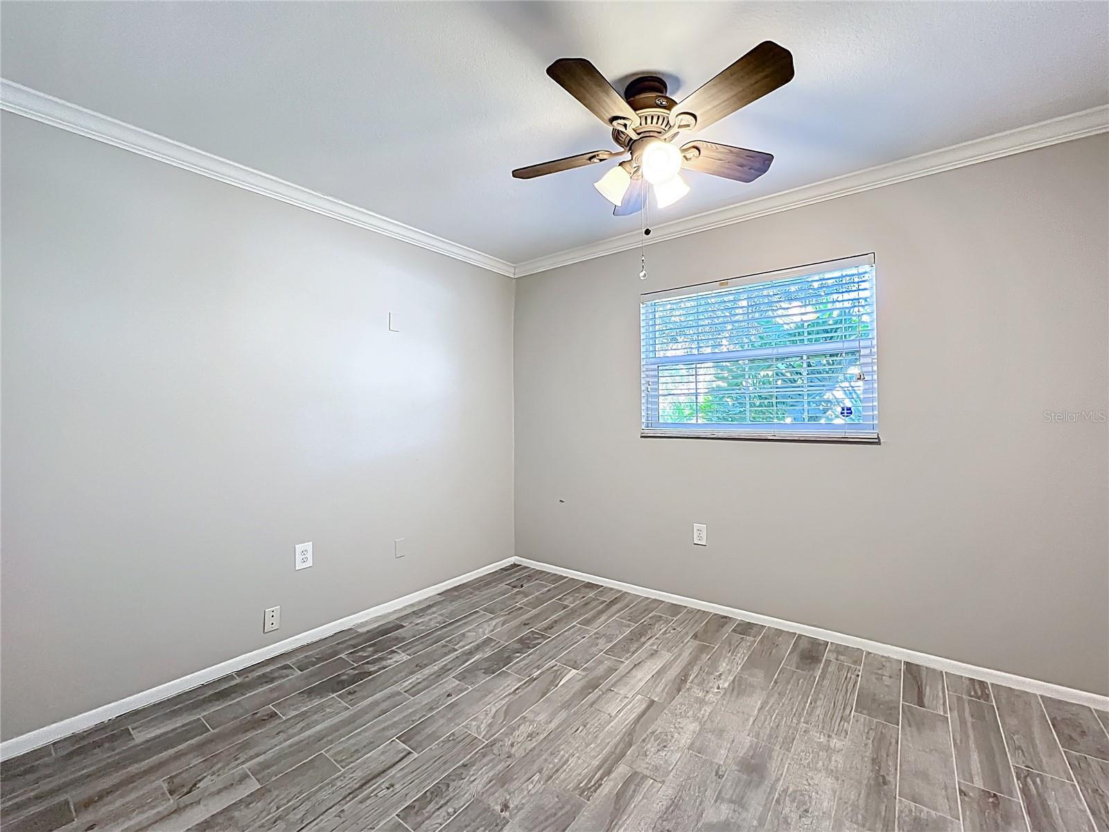 Image 25 of 47 For 300 Bay Hills Boulevard