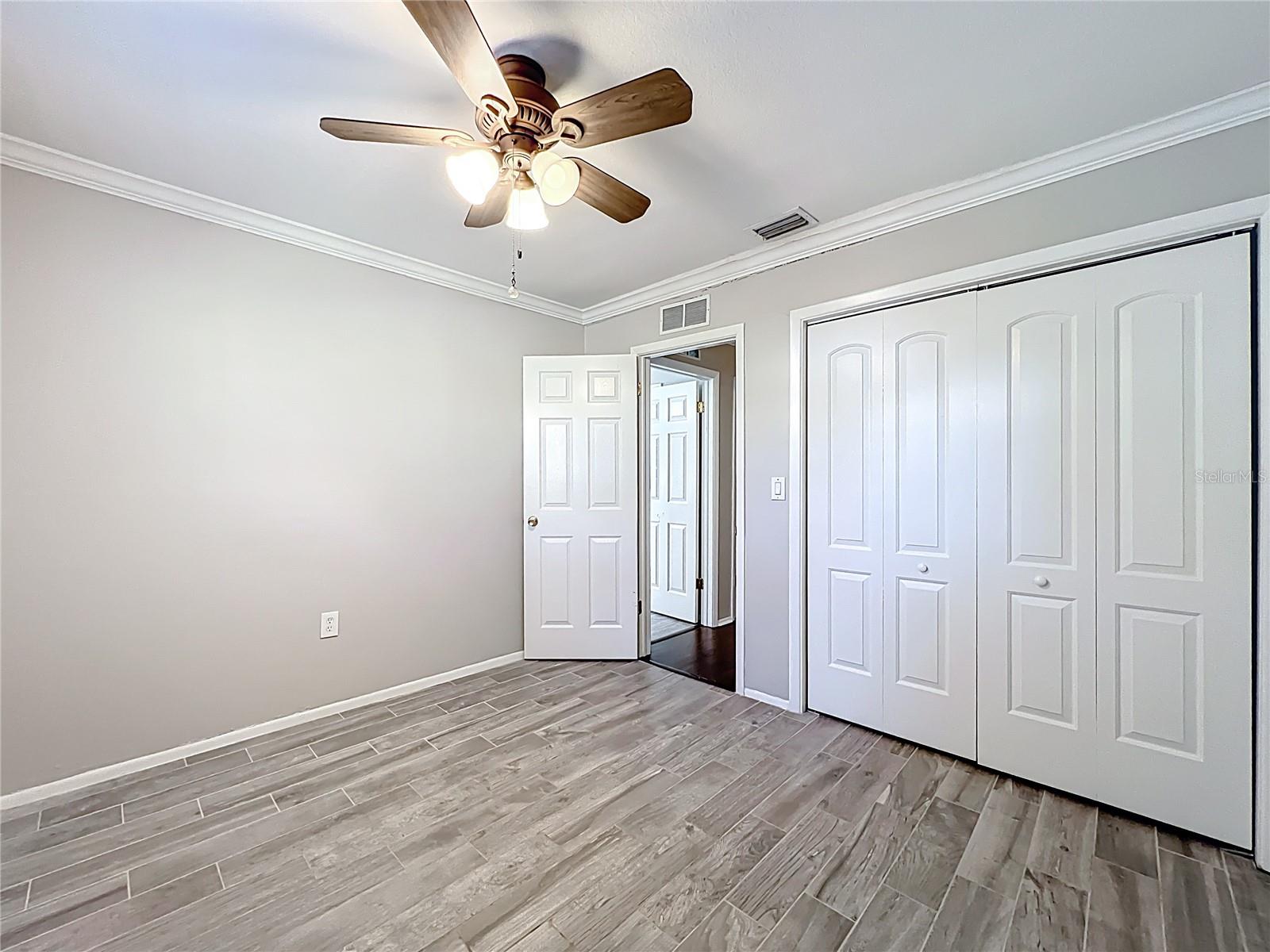 Image 26 of 47 For 300 Bay Hills Boulevard