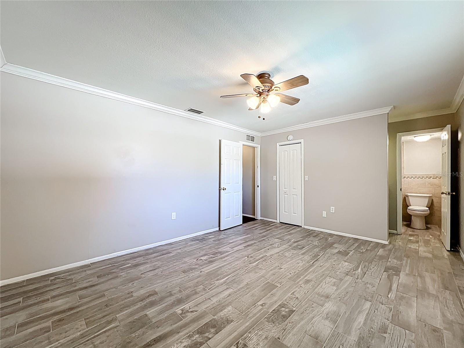 Image 31 of 47 For 300 Bay Hills Boulevard