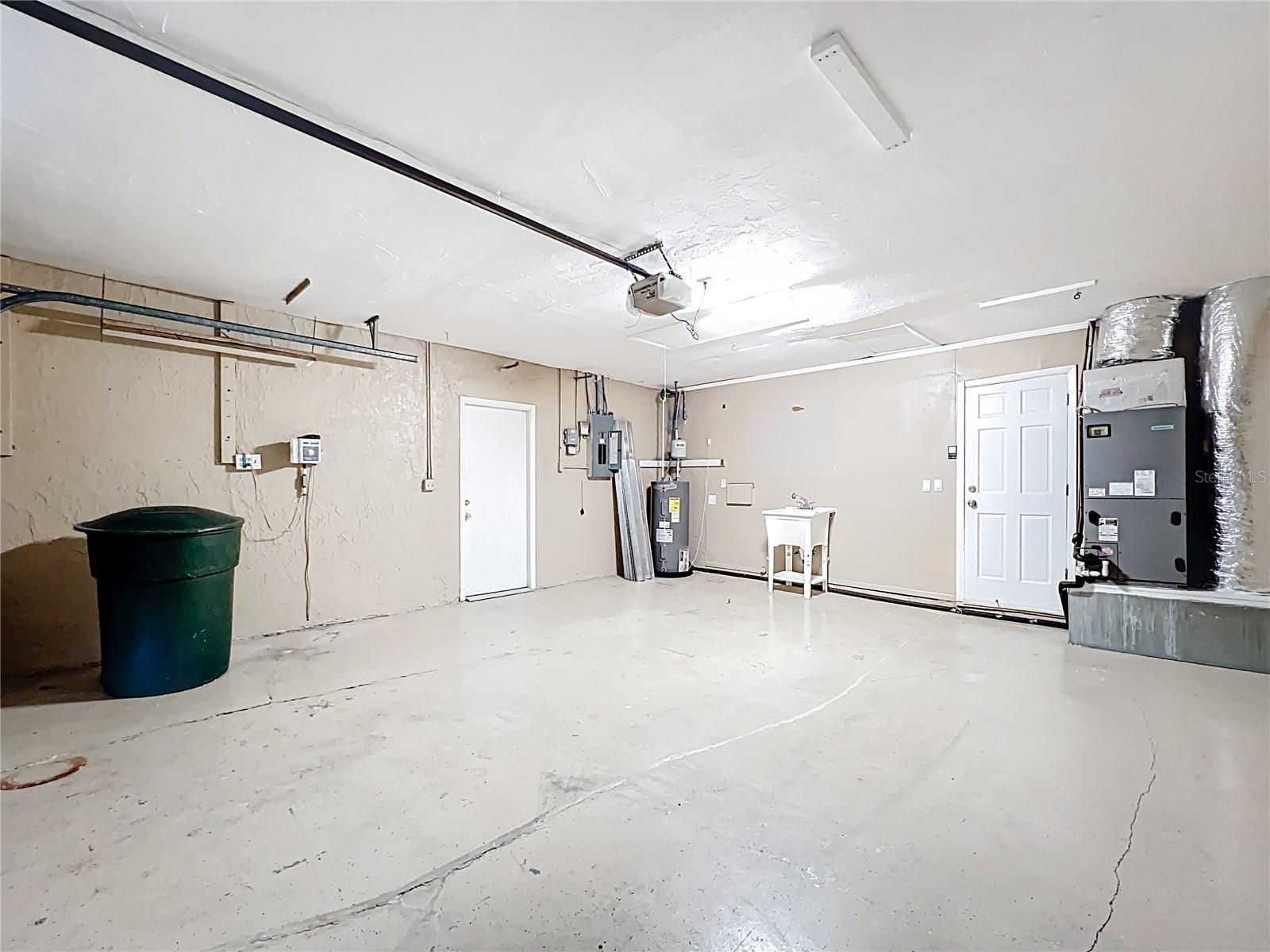 Image 37 of 47 For 300 Bay Hills Boulevard