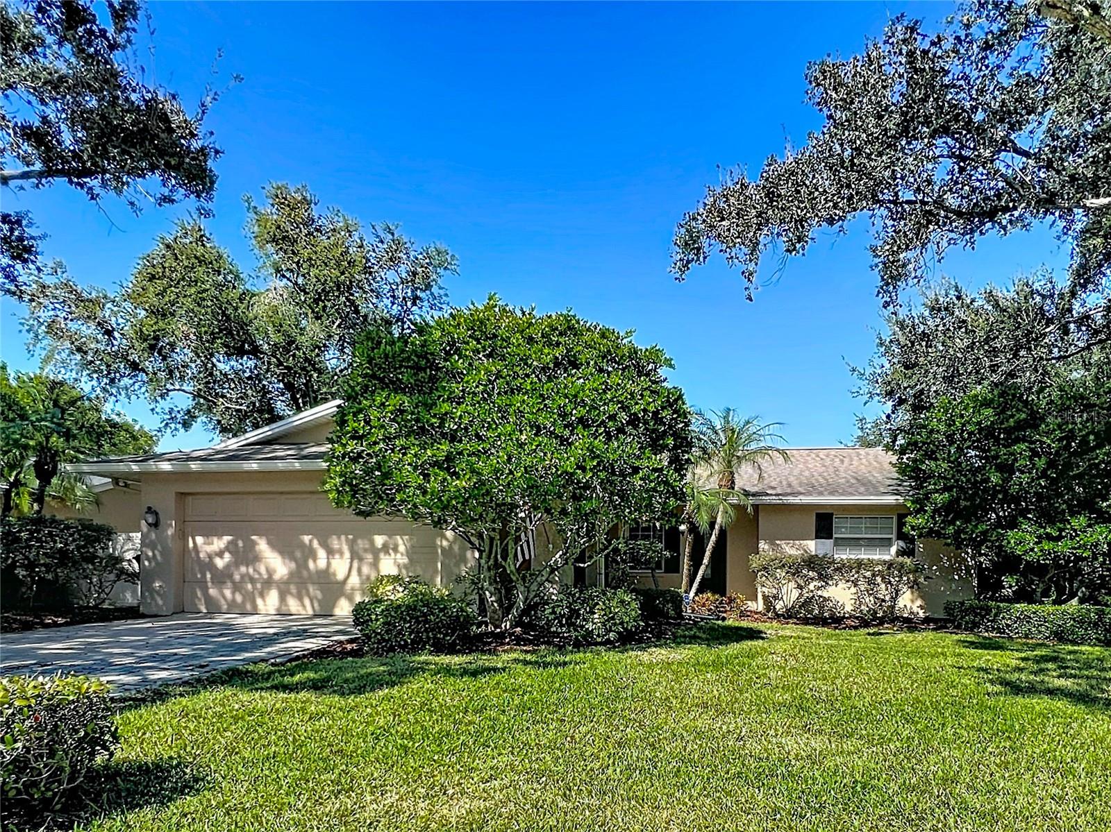 Image 9 of 47 For 300 Bay Hills Boulevard