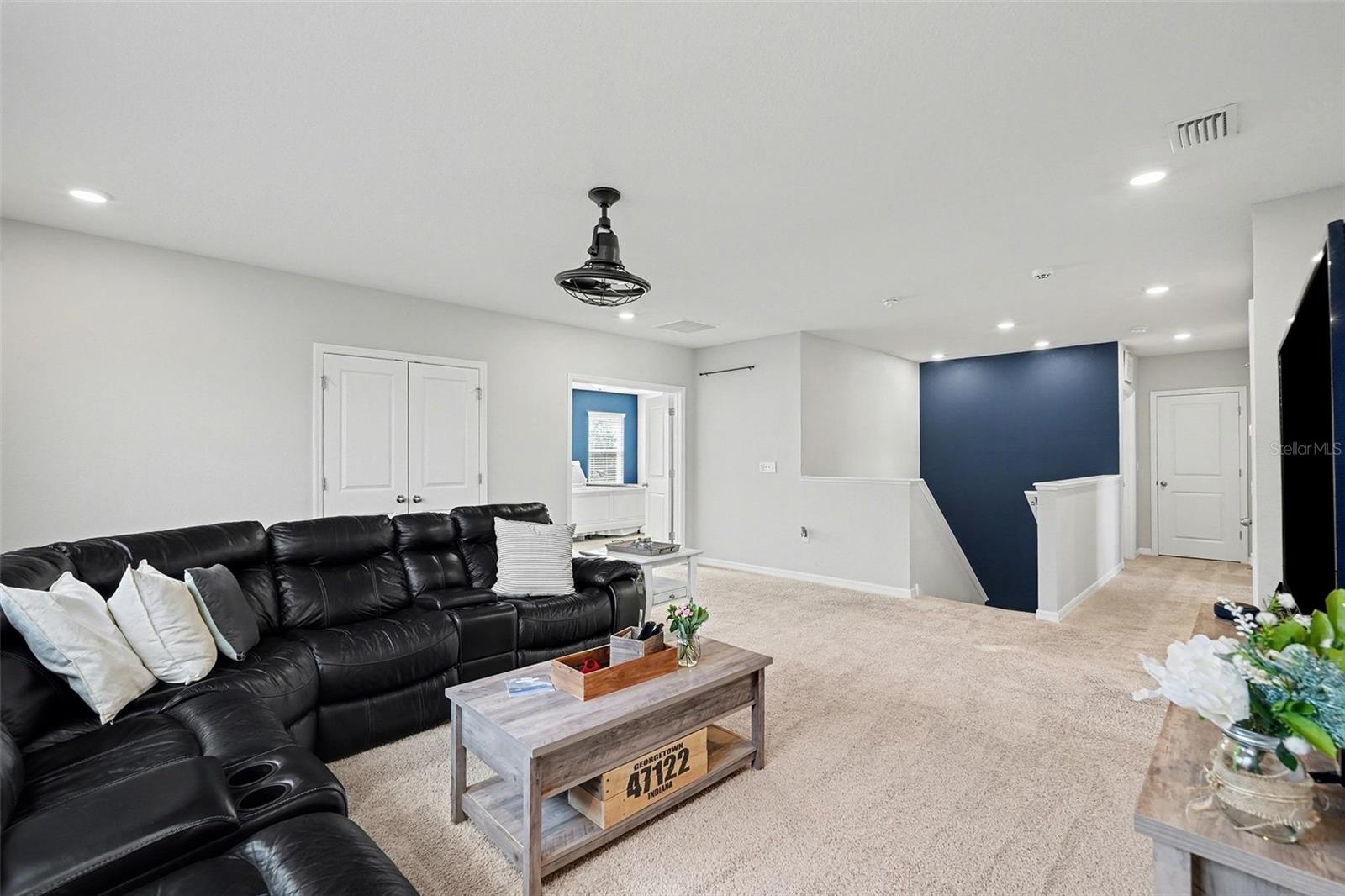 Image 17 of 51 For 33135 Sand Creek Drive