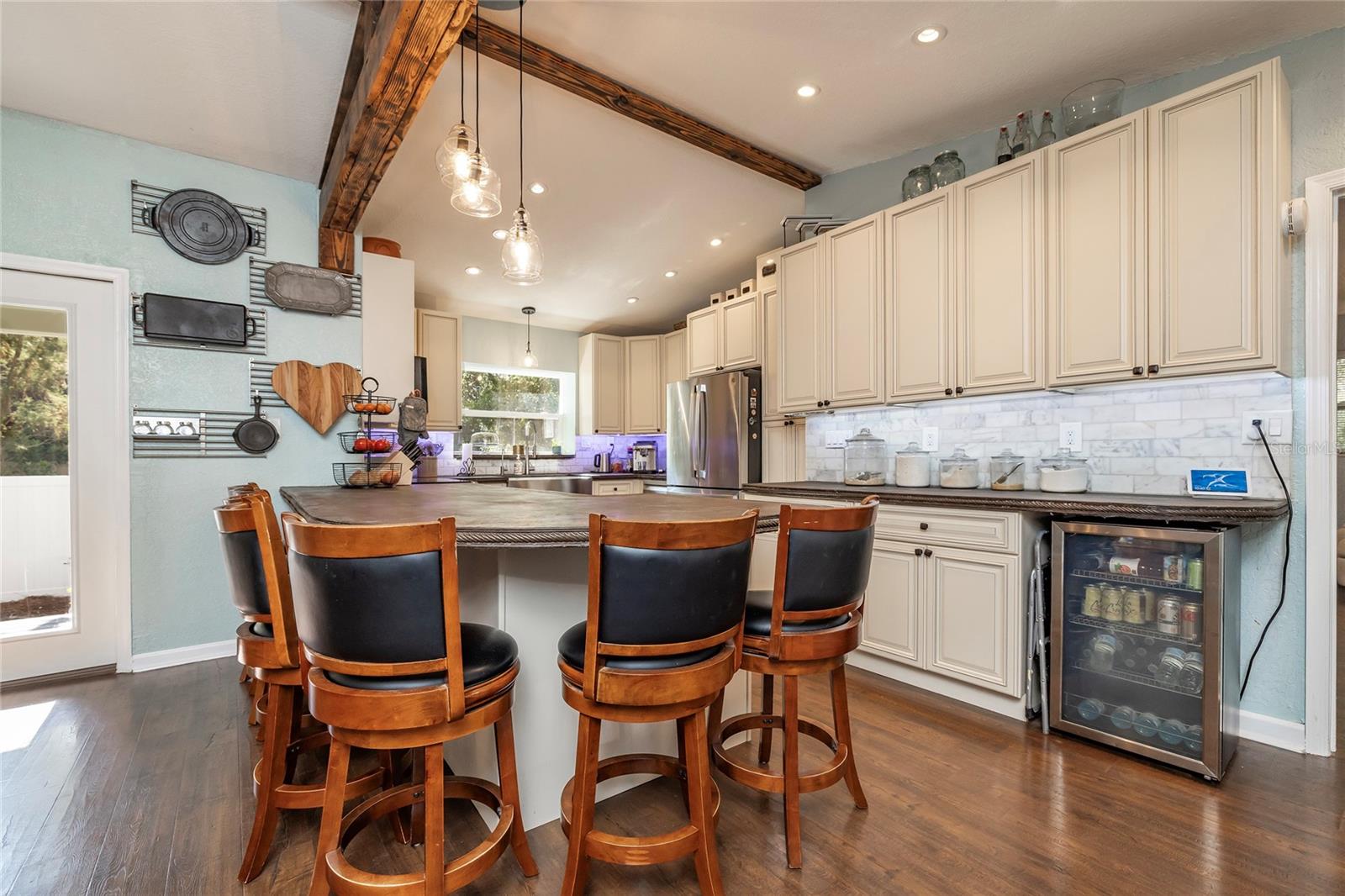 Image 10 of 54 For 3086 Huron Avenue