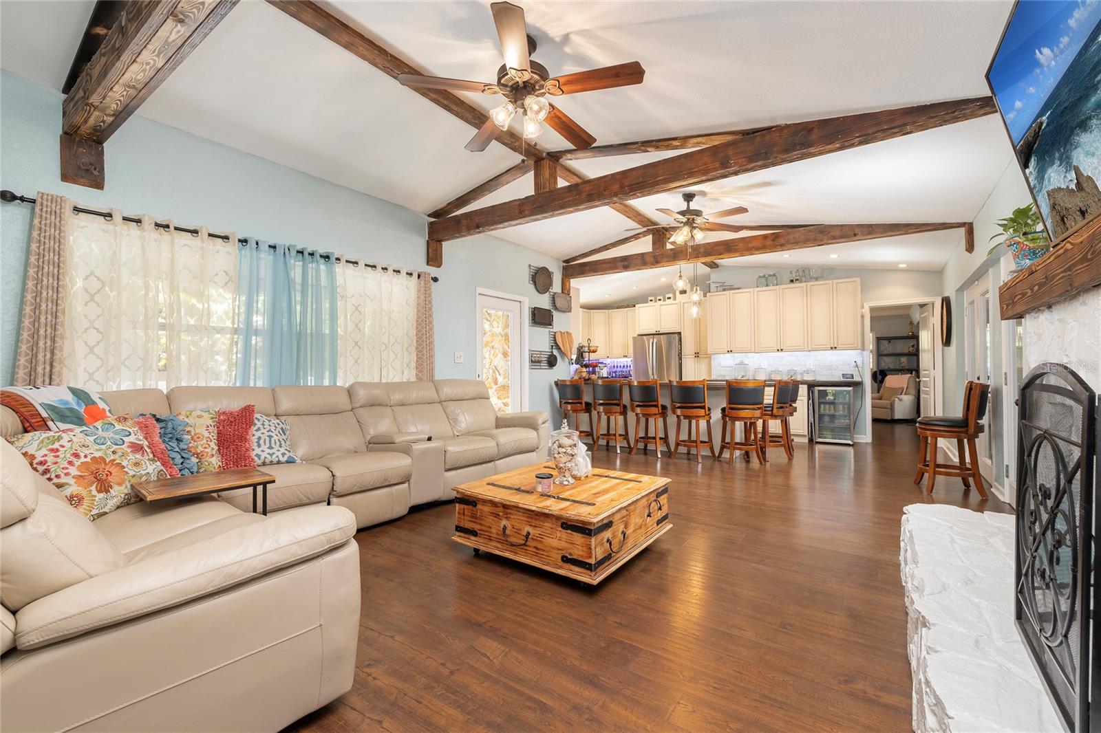 Image 13 of 54 For 3086 Huron Avenue