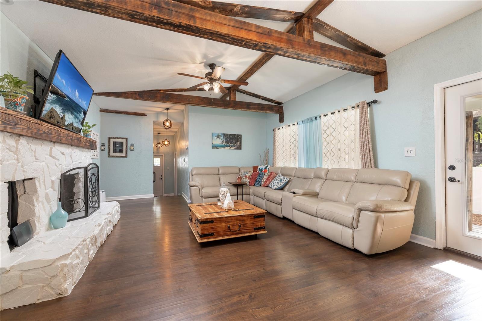 Image 15 of 54 For 3086 Huron Avenue