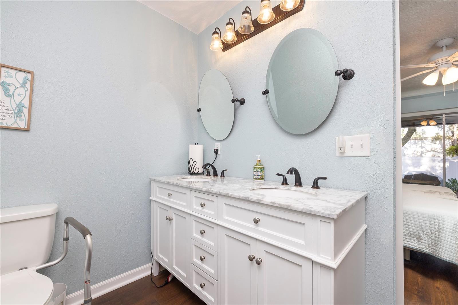 Image 20 of 54 For 3086 Huron Avenue