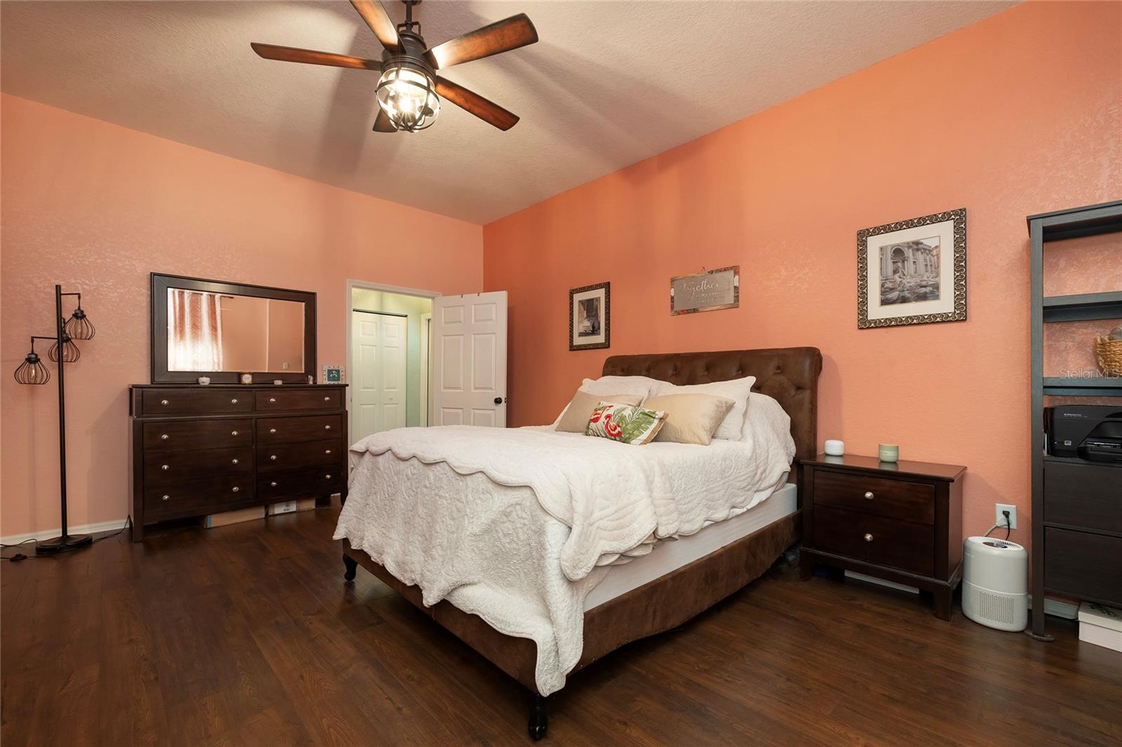 Image 21 of 54 For 3086 Huron Avenue