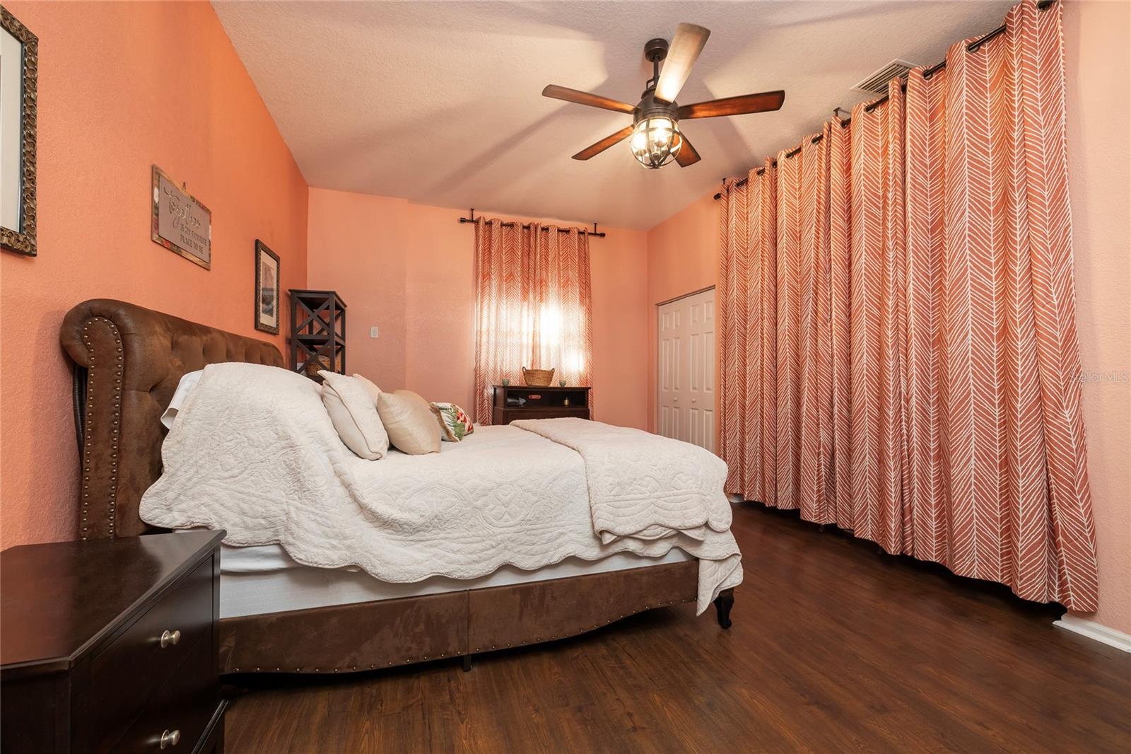 Image 22 of 54 For 3086 Huron Avenue