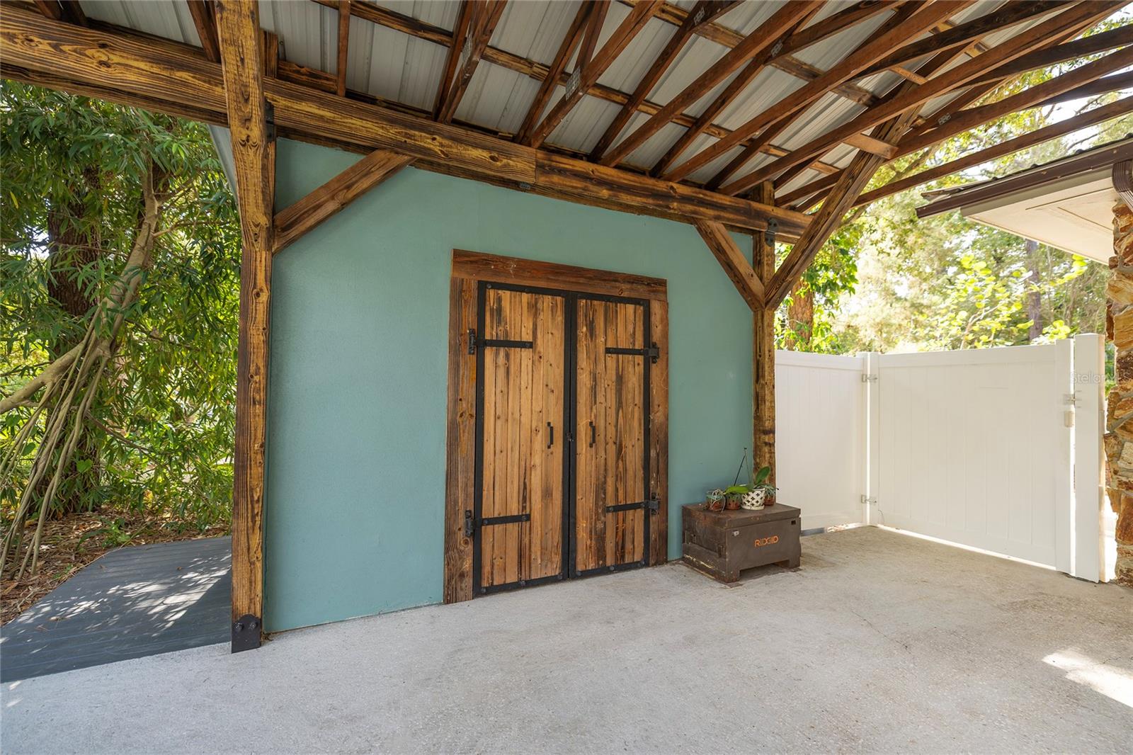 Image 44 of 54 For 3086 Huron Avenue