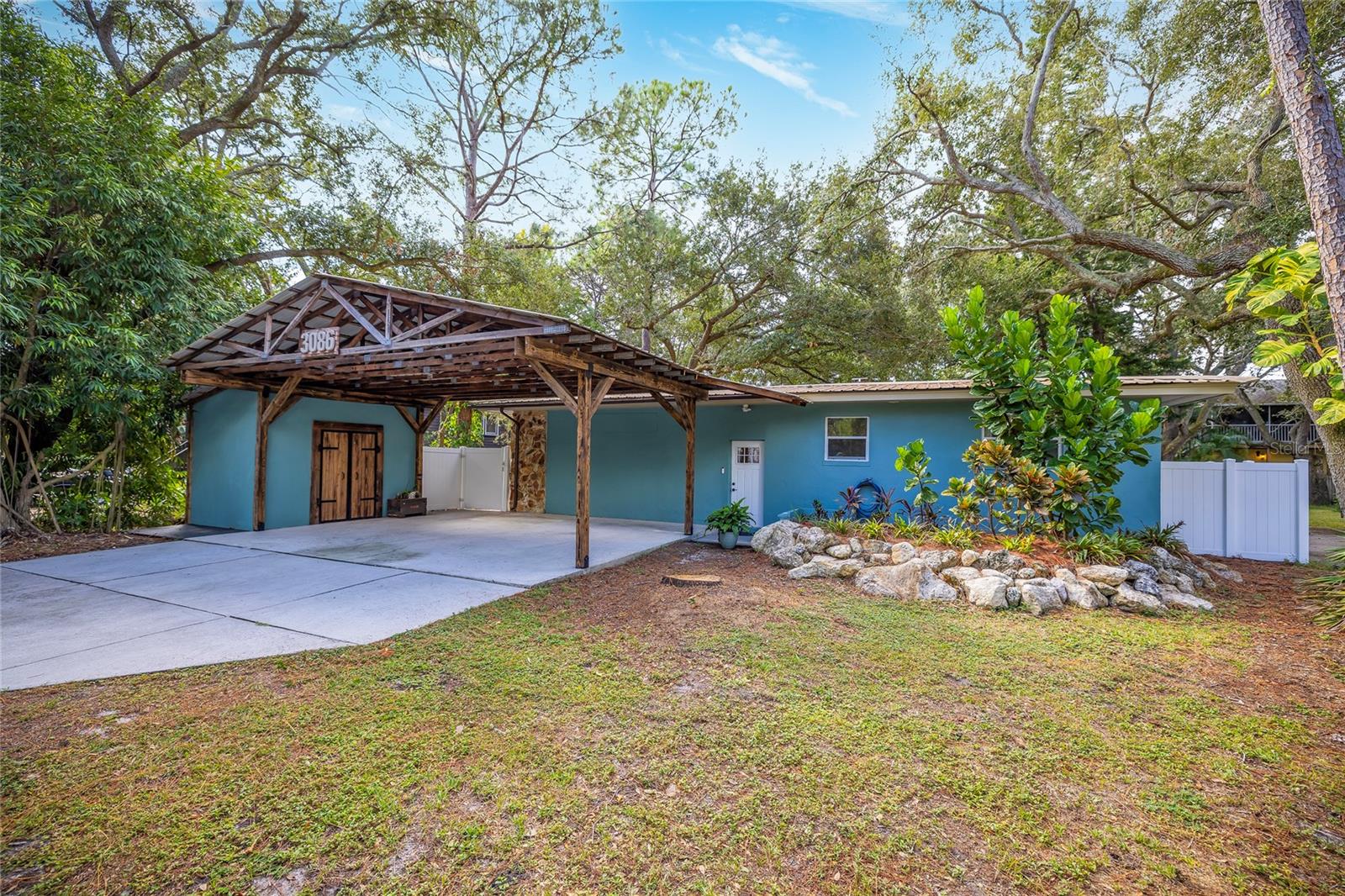 Image 46 of 54 For 3086 Huron Avenue