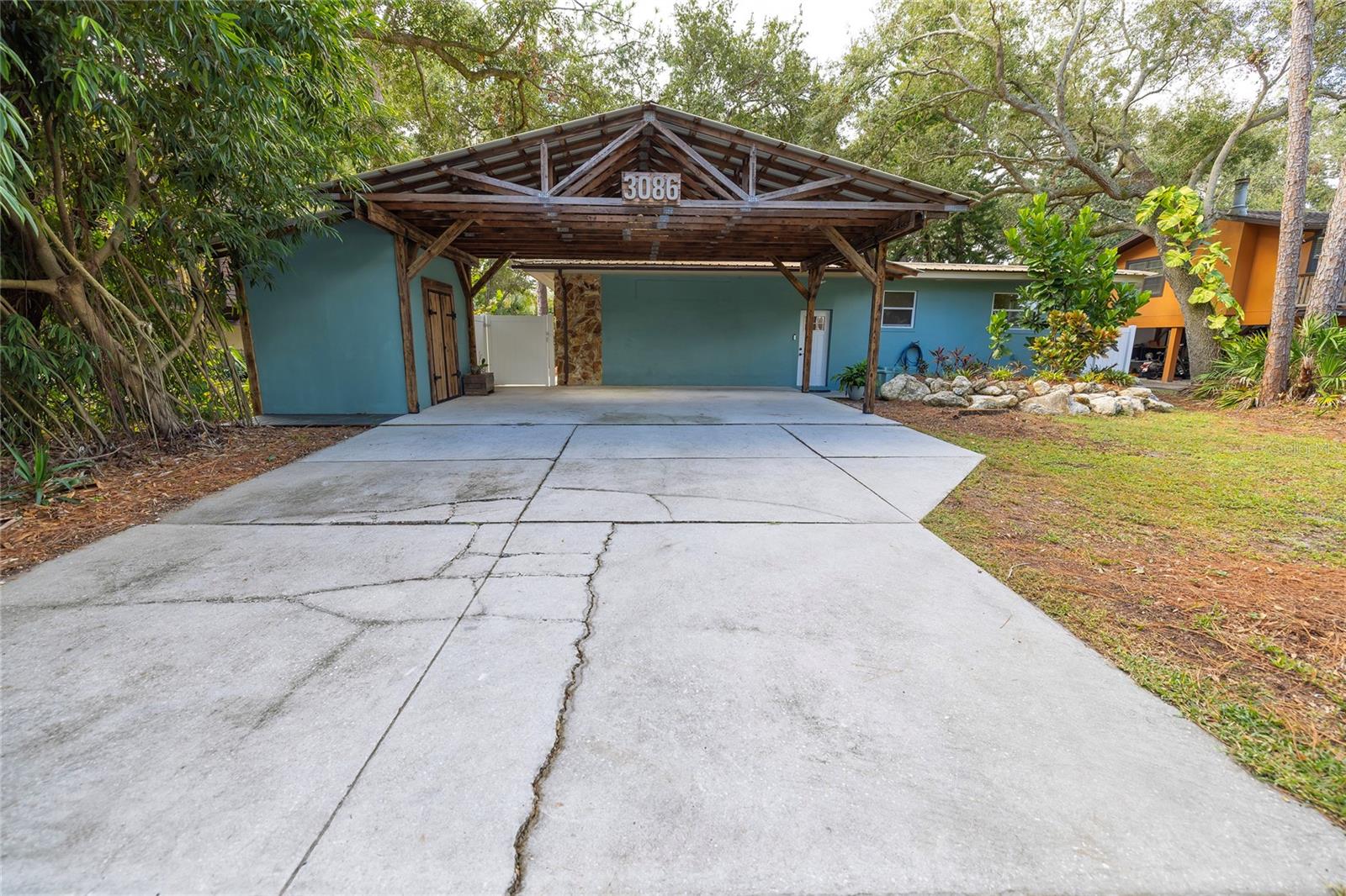 Image 47 of 54 For 3086 Huron Avenue