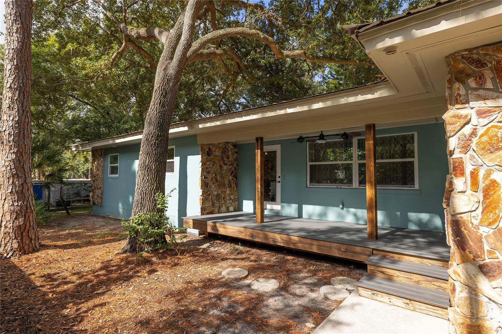 Image 5 of 54 For 3086 Huron Avenue