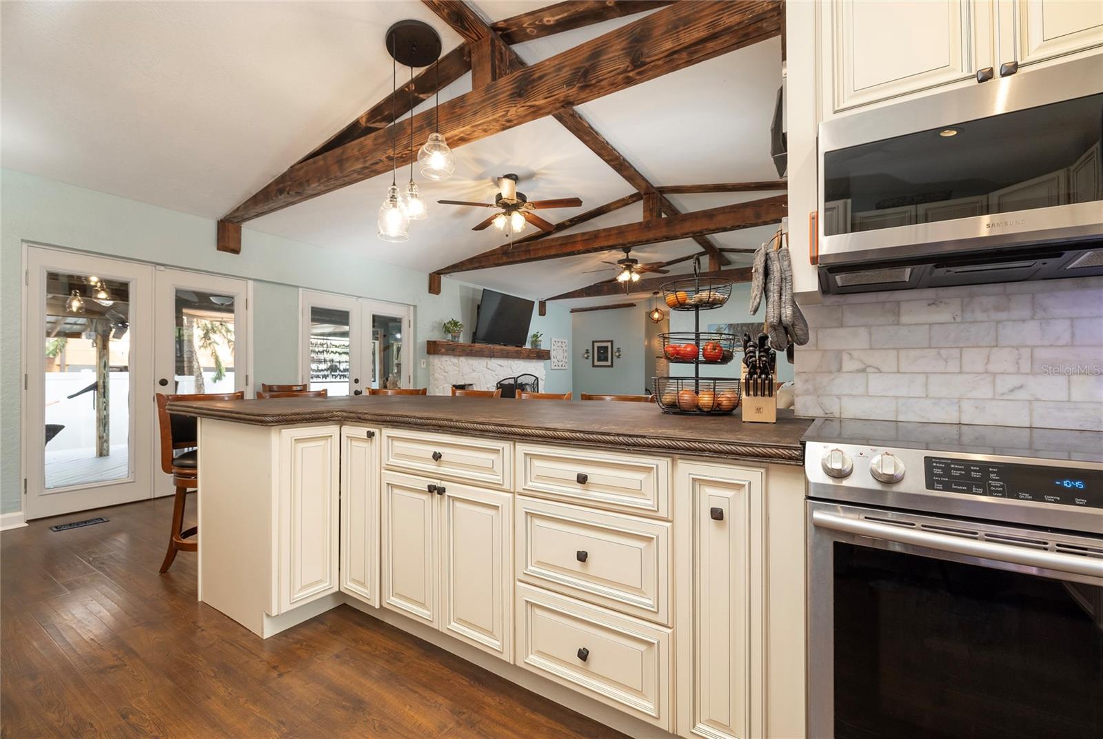 Image 8 of 54 For 3086 Huron Avenue