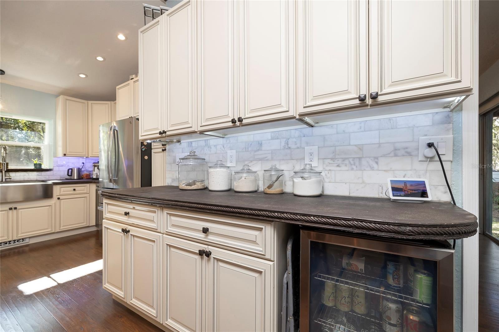 Image 9 of 54 For 3086 Huron Avenue