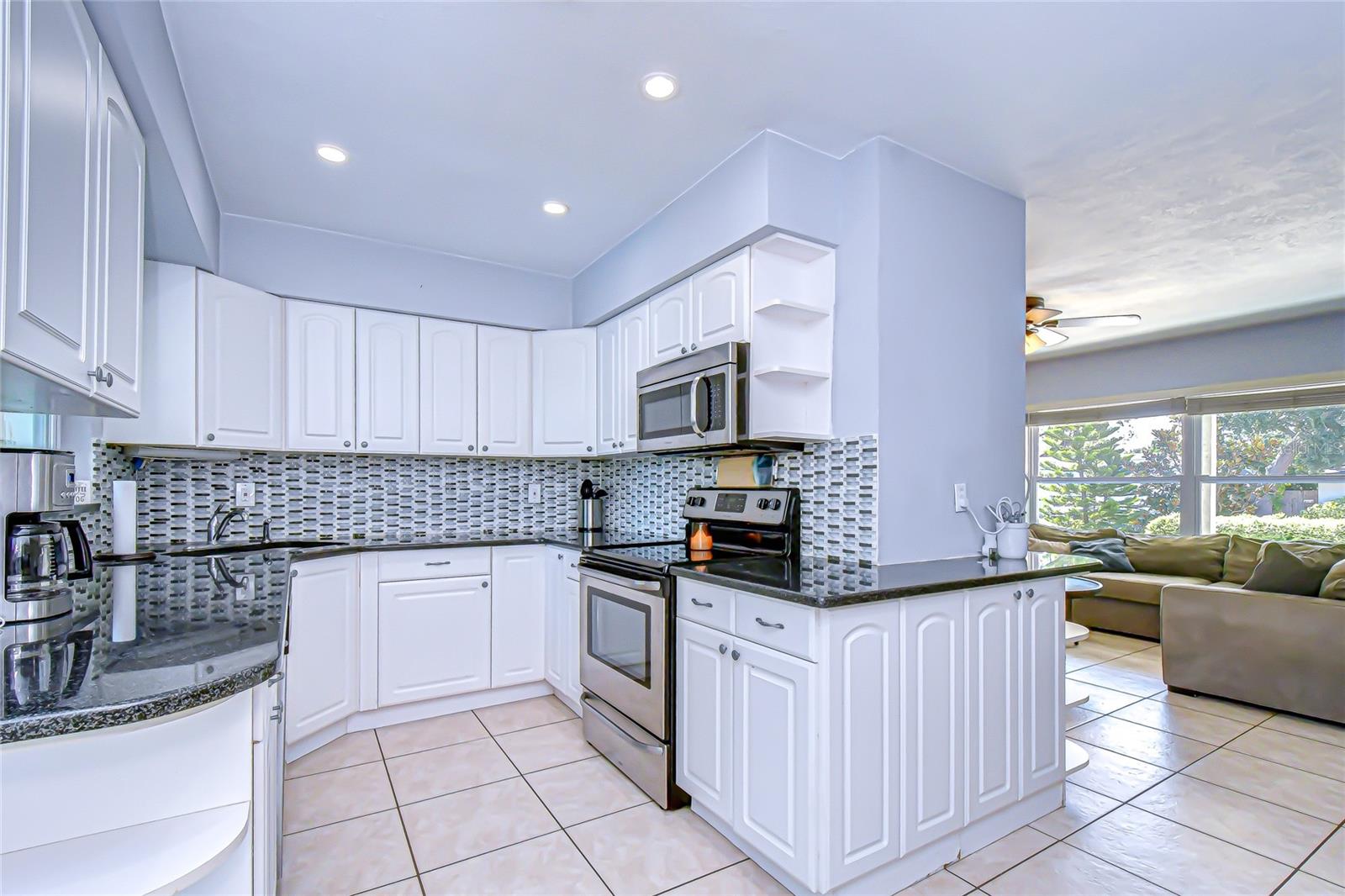 Image 10 of 36 For 1725 Lombardy Drive