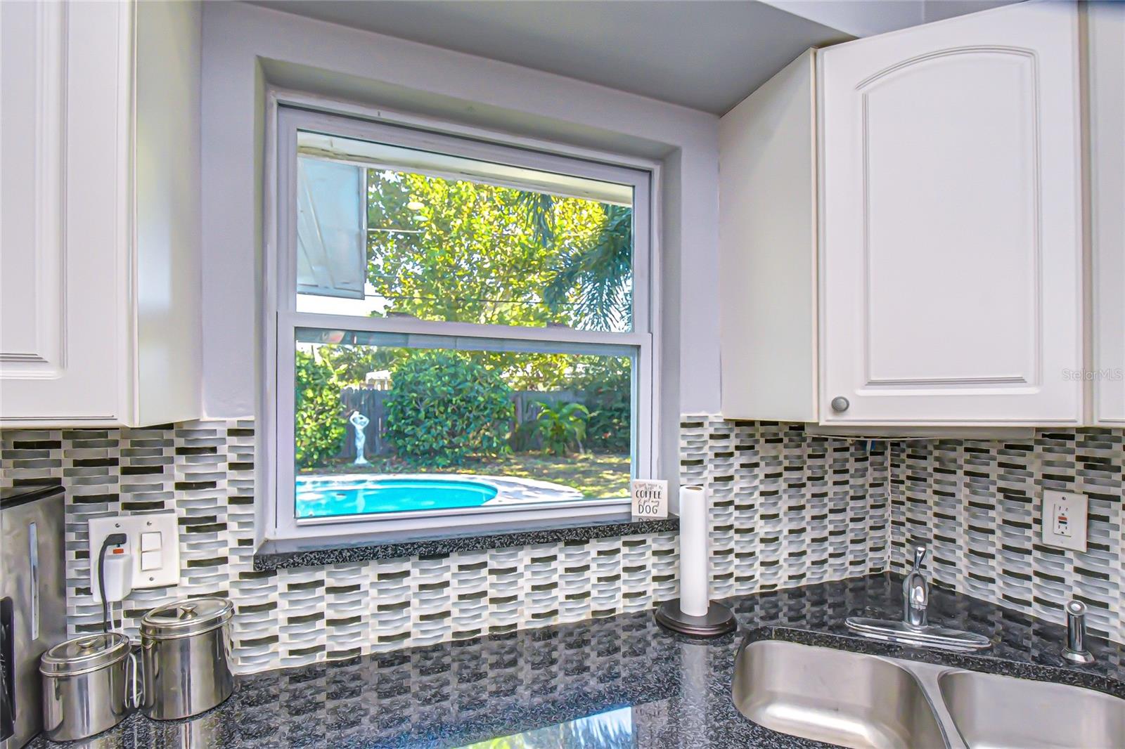 Image 12 of 36 For 1725 Lombardy Drive