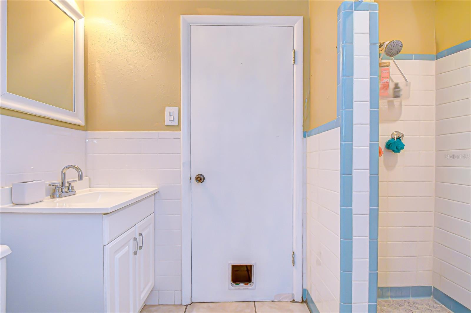 Image 18 of 36 For 1725 Lombardy Drive