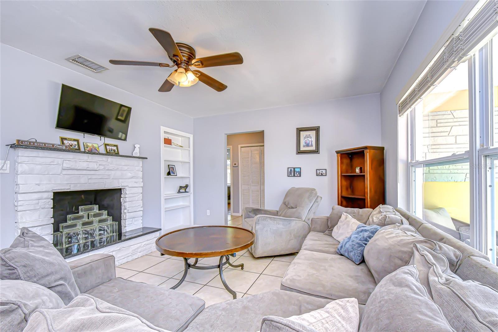 Image 7 of 36 For 1725 Lombardy Drive