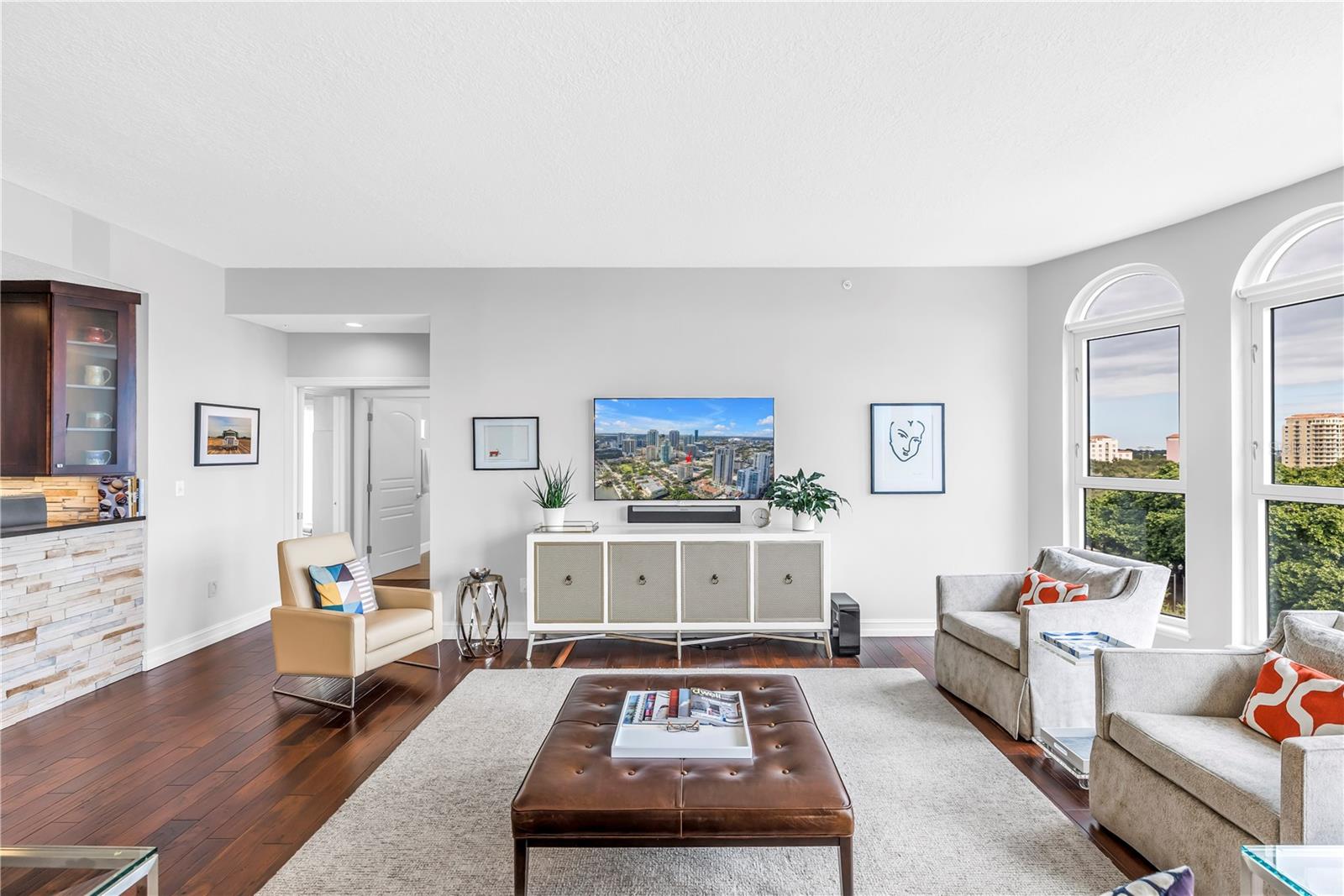 Image 10 of 85 For 288 Beach Drive Ne 6b