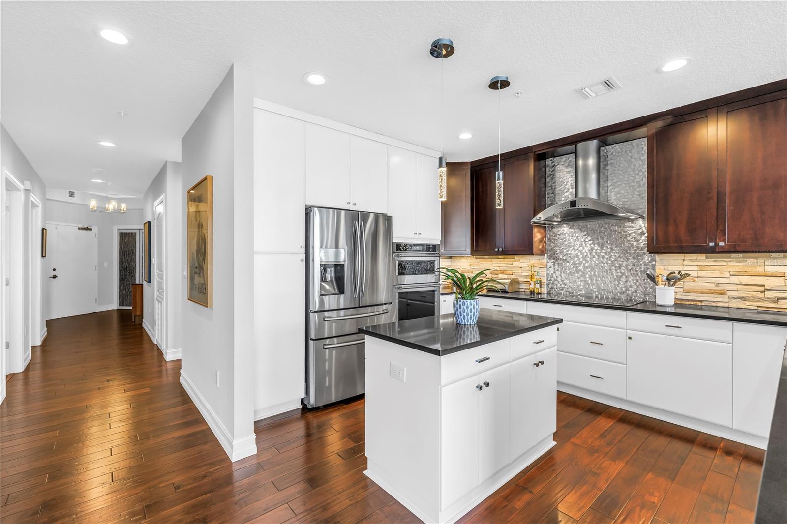 Image 18 of 85 For 288 Beach Drive Ne 6b